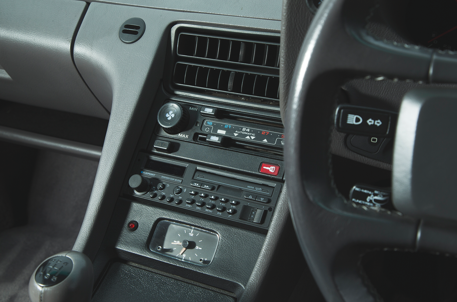 Classic & Sports Car – Porsche dream machines: 911 RS 3.8 vs 928 GTS