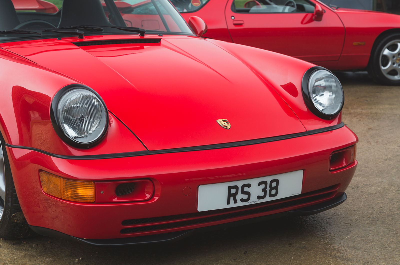 Classic & Sports Car – Porsche dream machines: 911 RS 3.8 vs 928 GTS