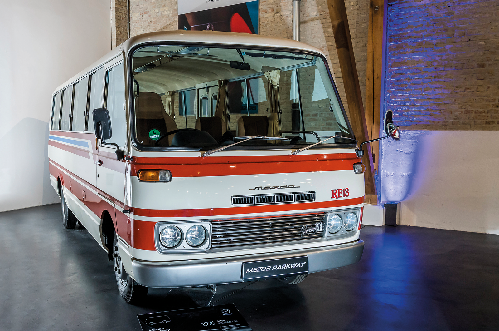 Classic & Sports Car – Classic shrine: Automobil Museum Frey