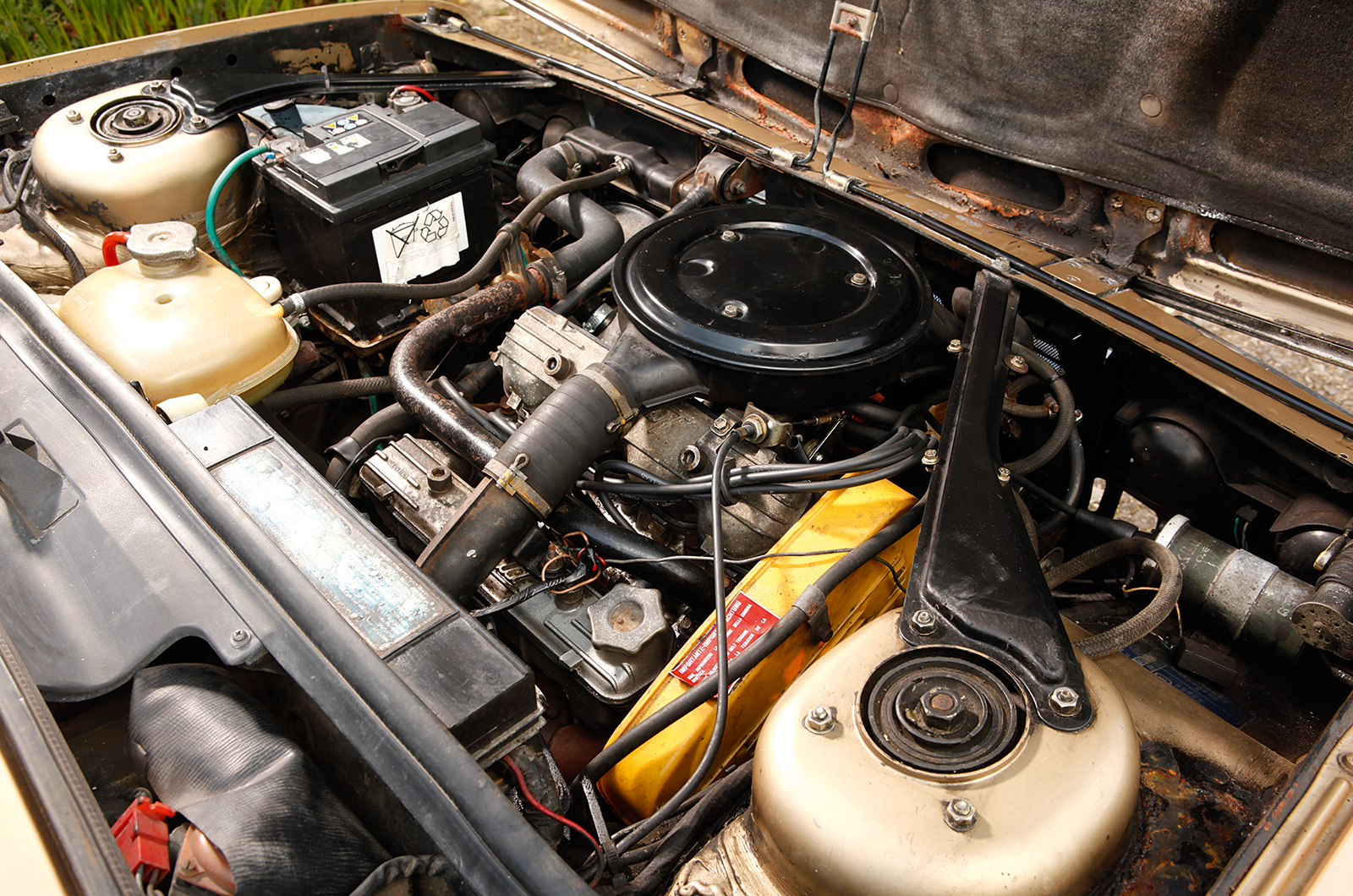 Classic & Sports Car – From the left field: Citroën CX vs Lancia Beta vs Princess vs Saab 99