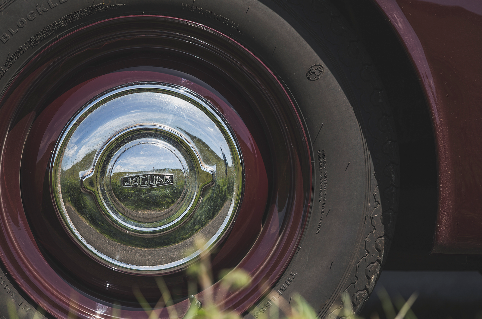 Classic & Sports Car – Restoring grandad’s Jaguar XK140