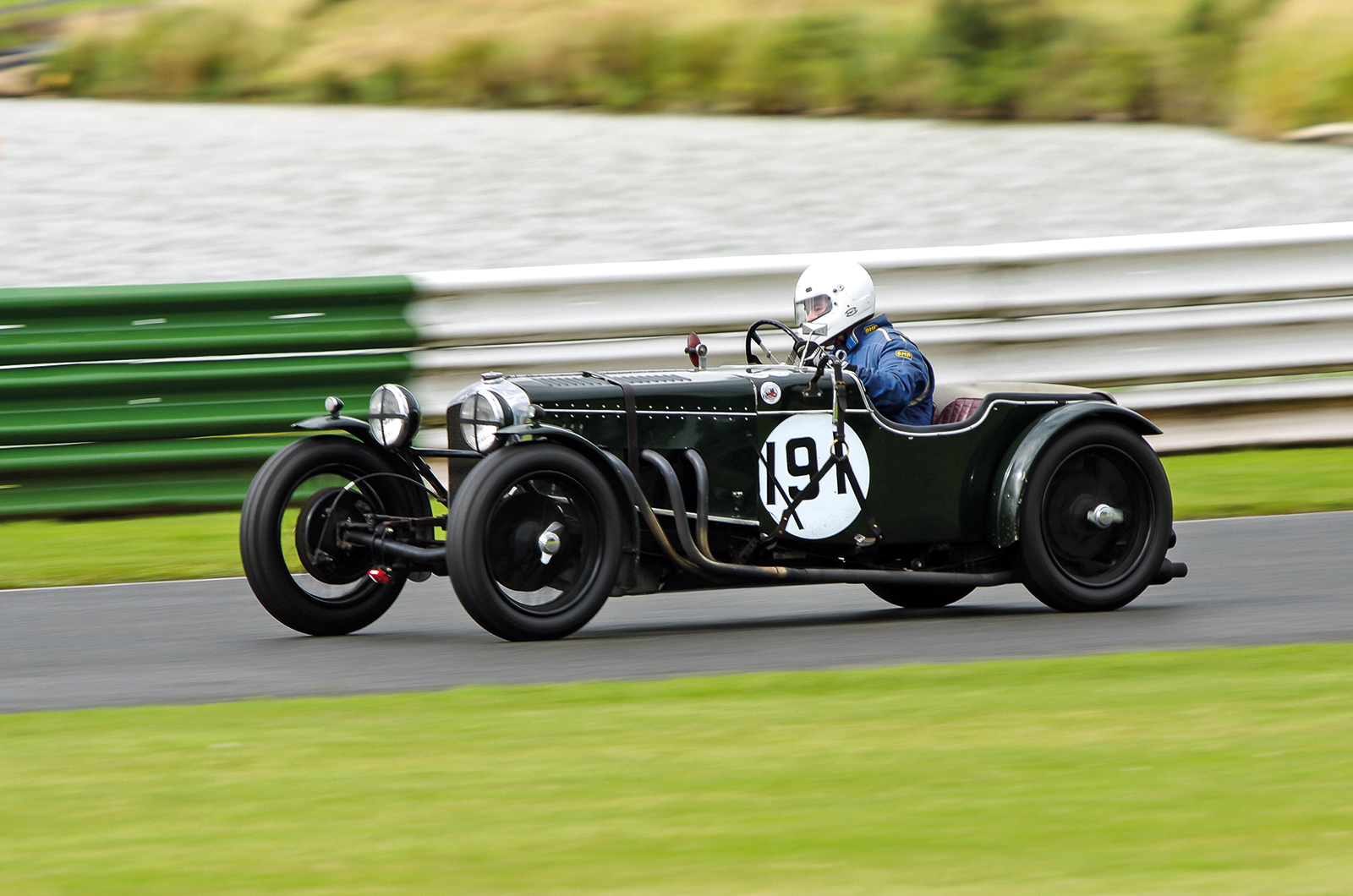 Classic & Sports Car – The generation game: racing with the VSCC