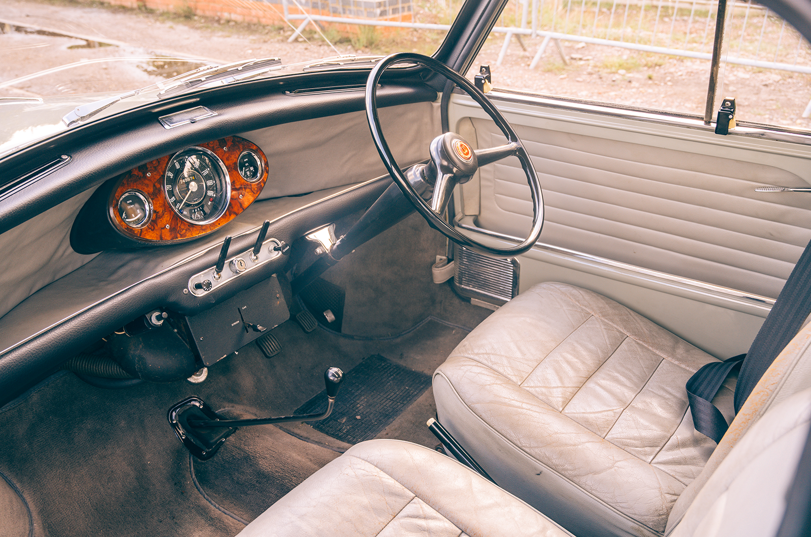 Classic & Sports Car – Wolseley Hornet vs Citroën Bijou: compacts with class