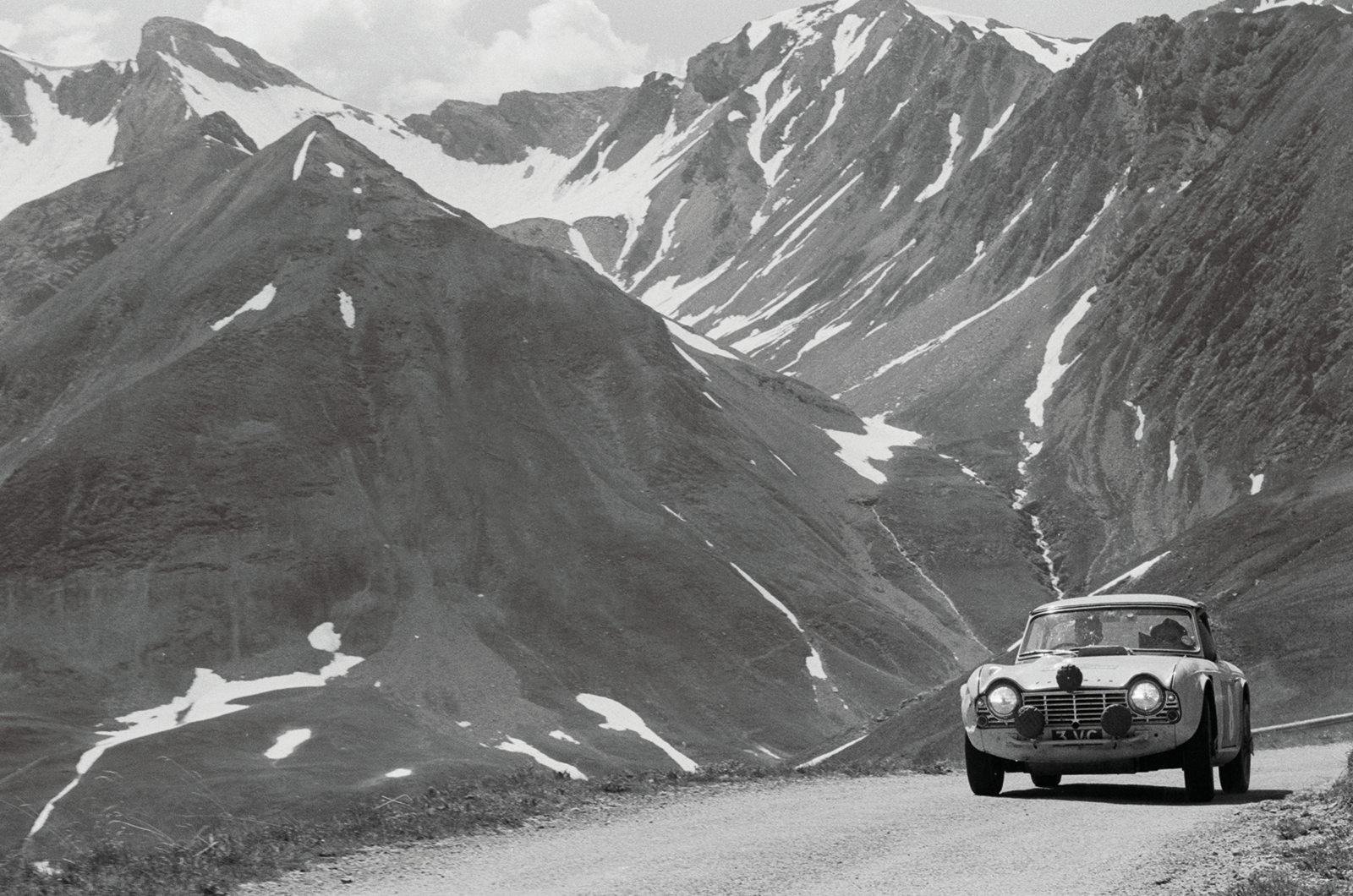 Classic & Sports Car – TR4: Triumph’s rally underdog