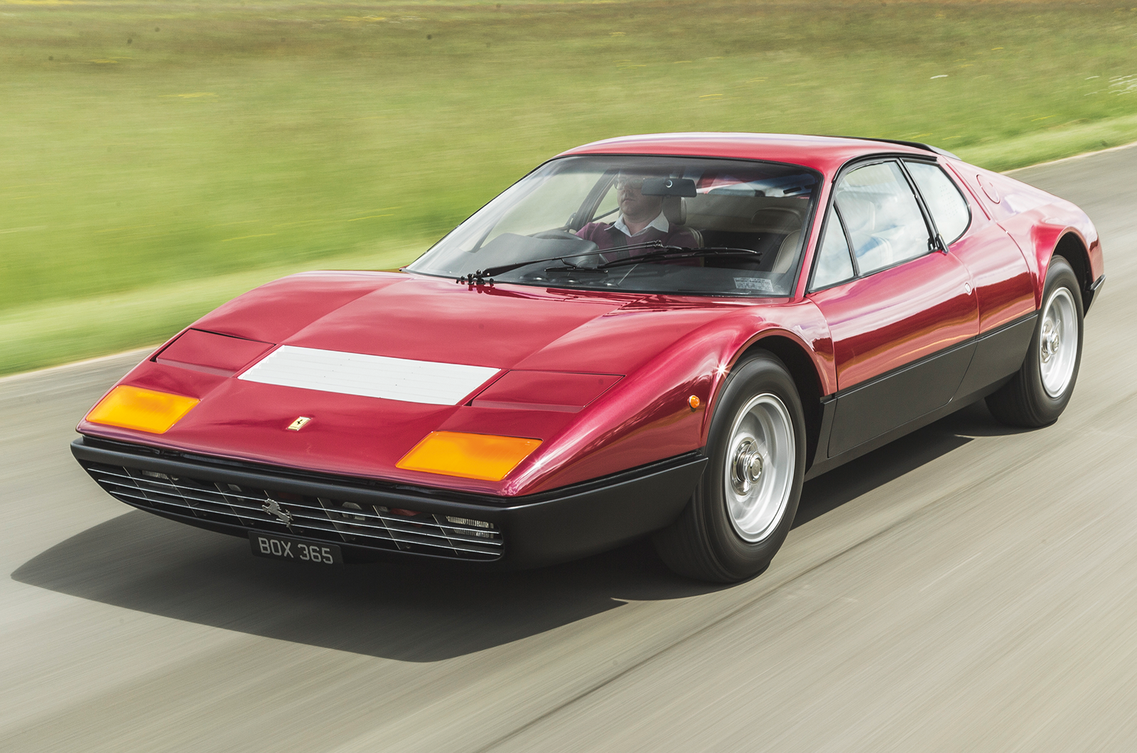 Classic & Sports Car – Supercar legends: Ferrari 365GT4 Berlinetta Boxer fights Maserati Bora for Modena supremacy