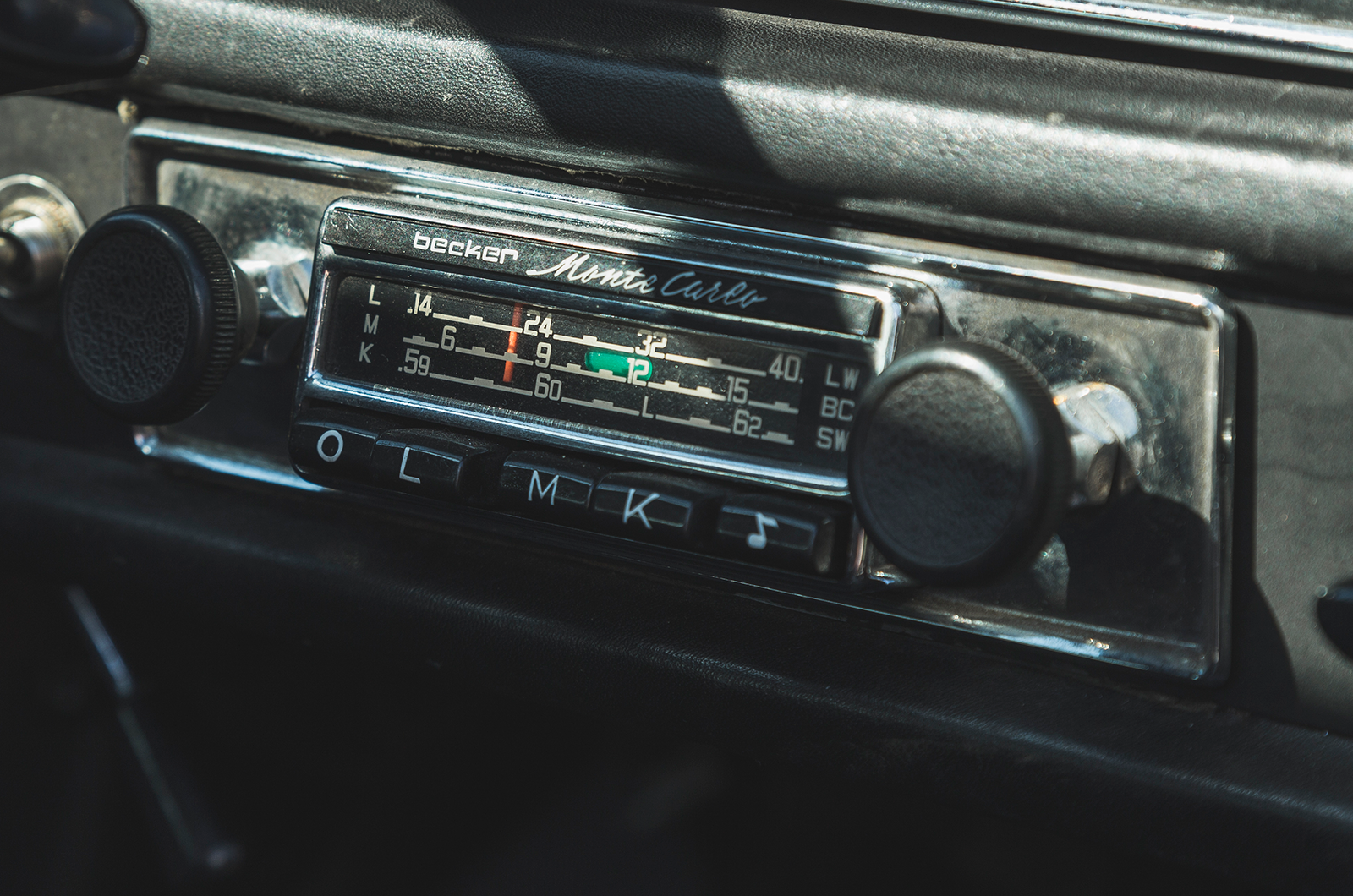 Classic & Sports Car – Supercar legends: Ferrari 365GT4 Berlinetta Boxer fights Maserati Bora for Modena supremacy