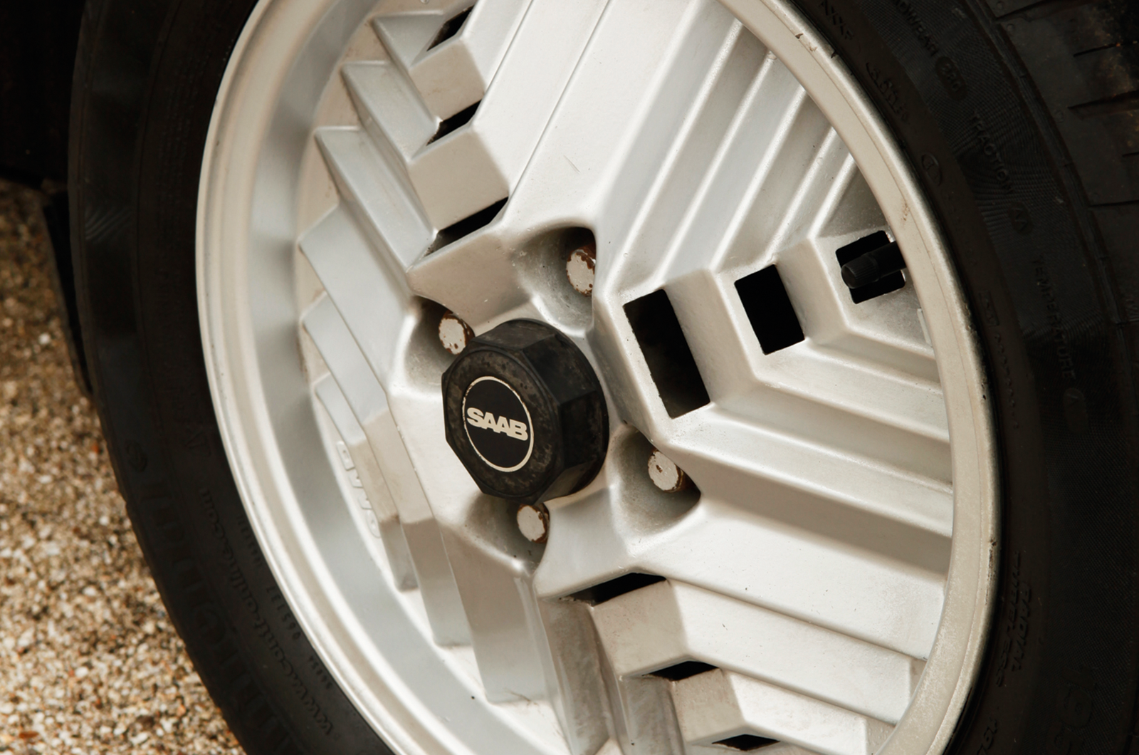 Classic & Sports Car – Saab 99: when brains beat brawn