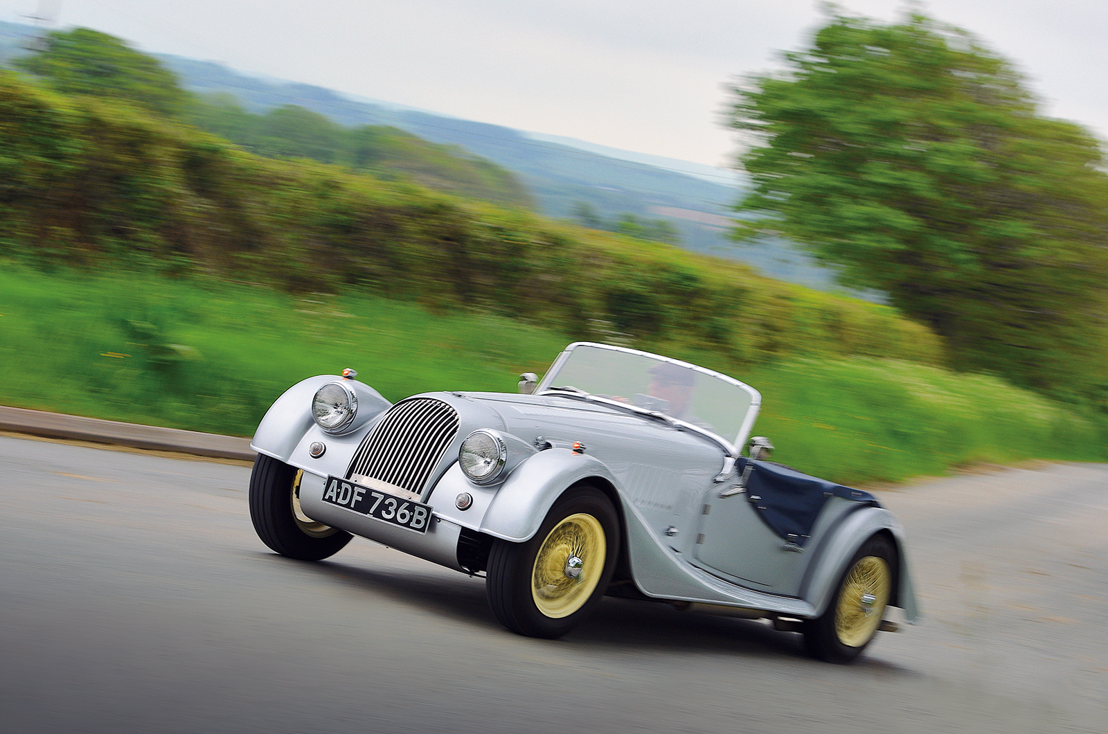 Classic & Sports Car – The unique Morgan 4/4 that came out the shadows