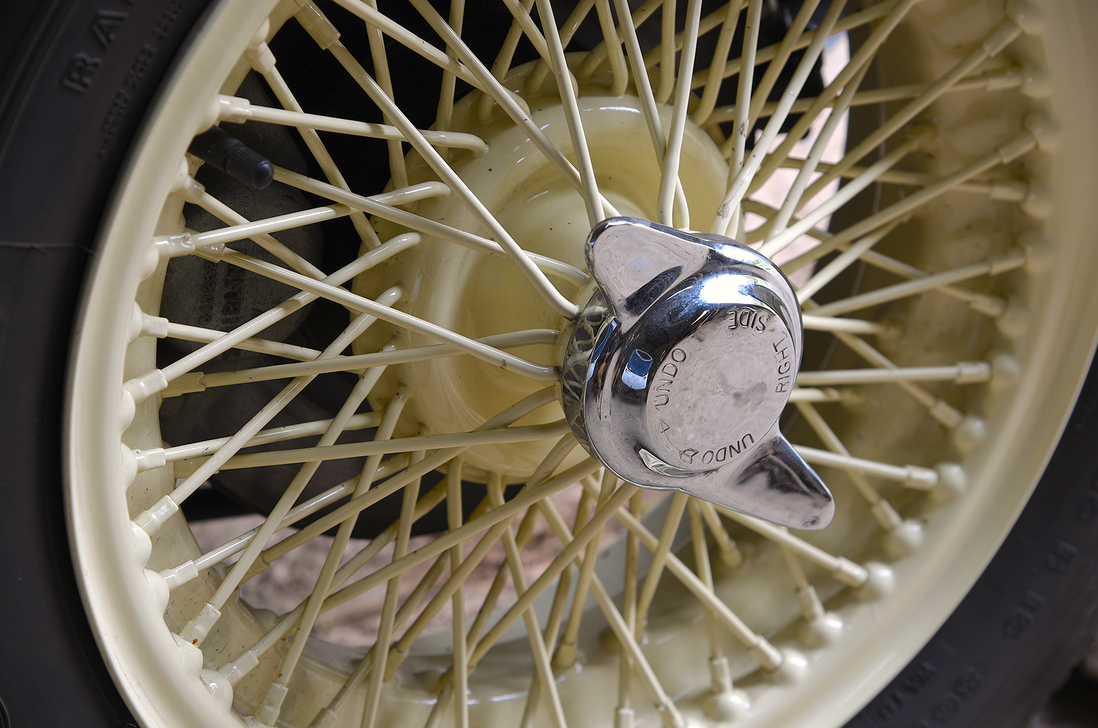 Classic & Sports Car – The unique Morgan 4/4 that came out the shadows