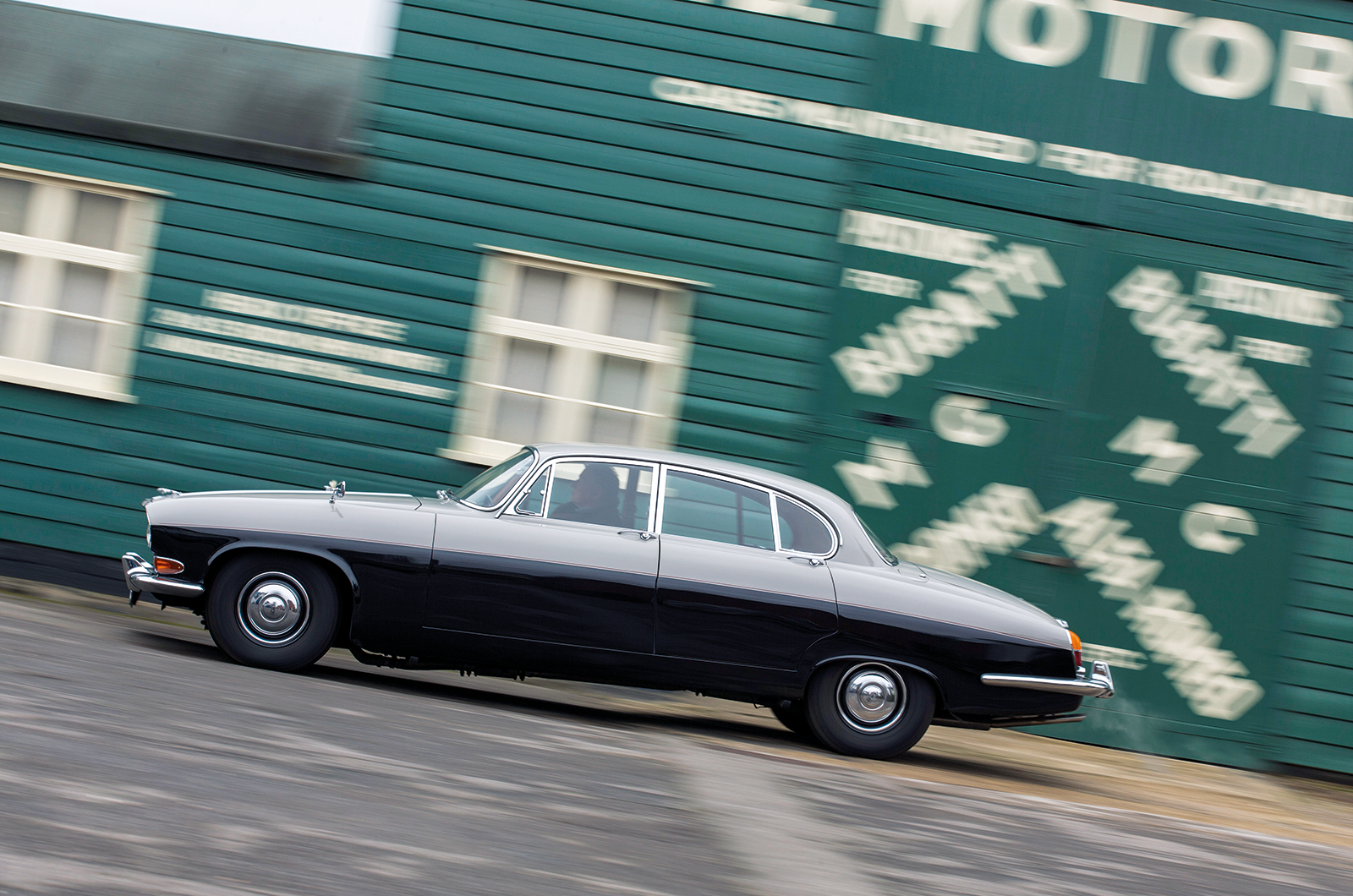 Classic & Sports Car – Buyer’s guide: Daimler Majestic