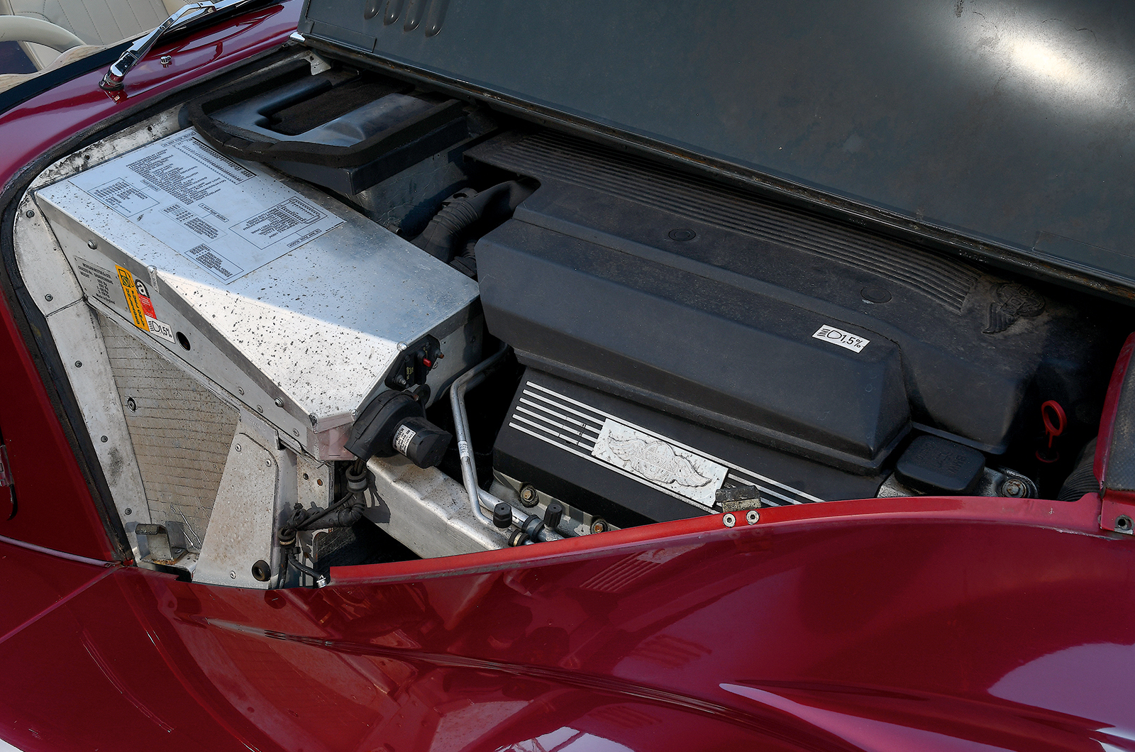 Classic & Sports Car – Old dogs, new quicks: Morgan Aero 8 and Jensen S-V8