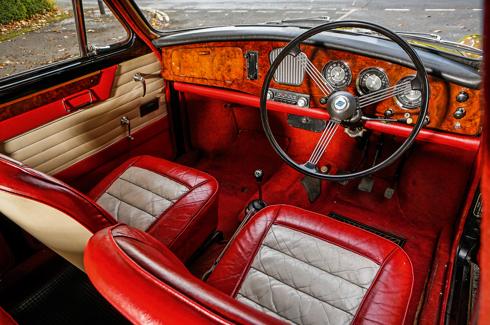 Classic & Sports Car – Quality street: Riley One-Point-Five vs Lancia Appia