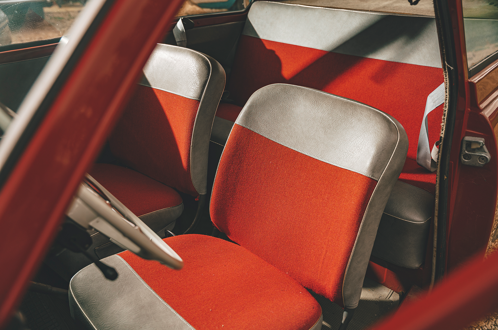 Classic & Sports Car – Compact quality: Neckar Europa vs Lancia Appia vs Auto Union 1000S vs Saab 96