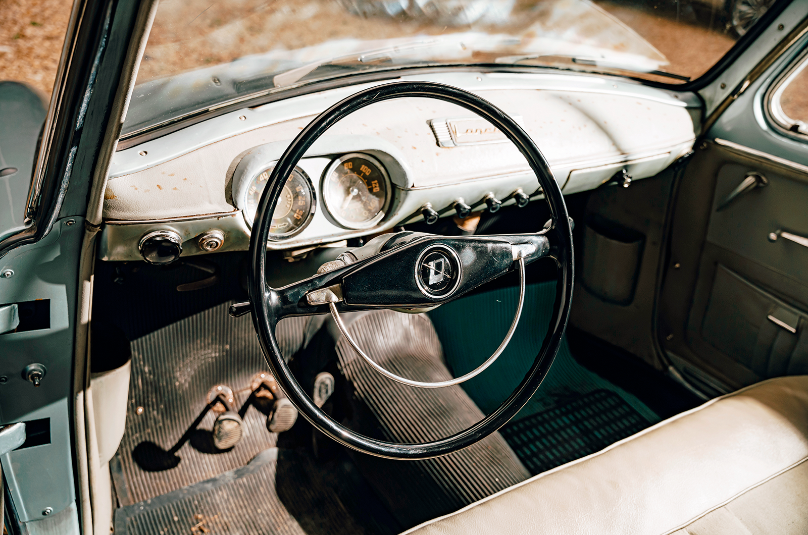 Classic & Sports Car – Compact quality: Neckar Europa vs Lancia Appia vs Auto Union 1000S vs Saab 96