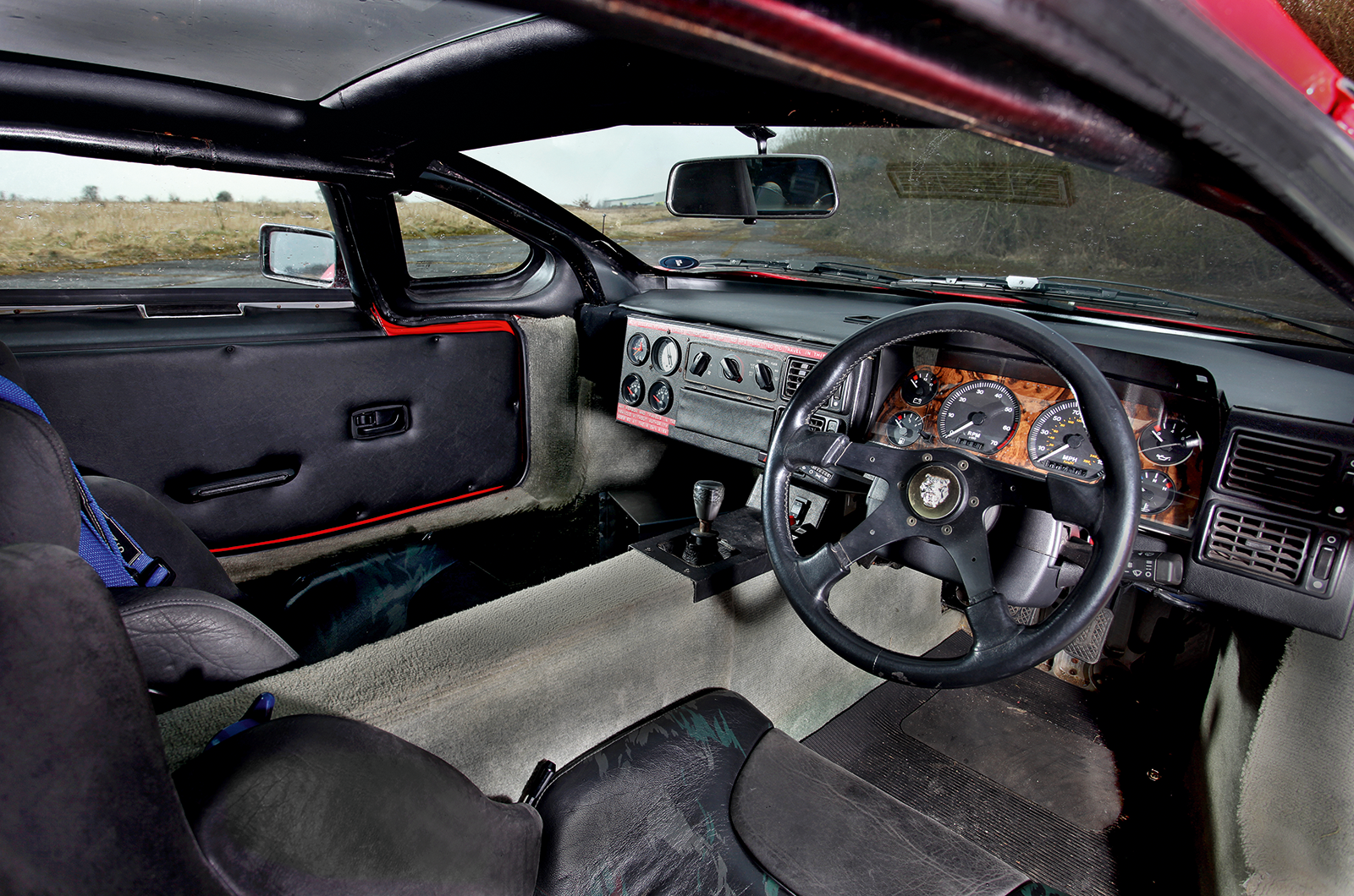 Classic & Sports Car – Before the wildest cat was tamed: driving a rare Jaguar XJ220 prototype