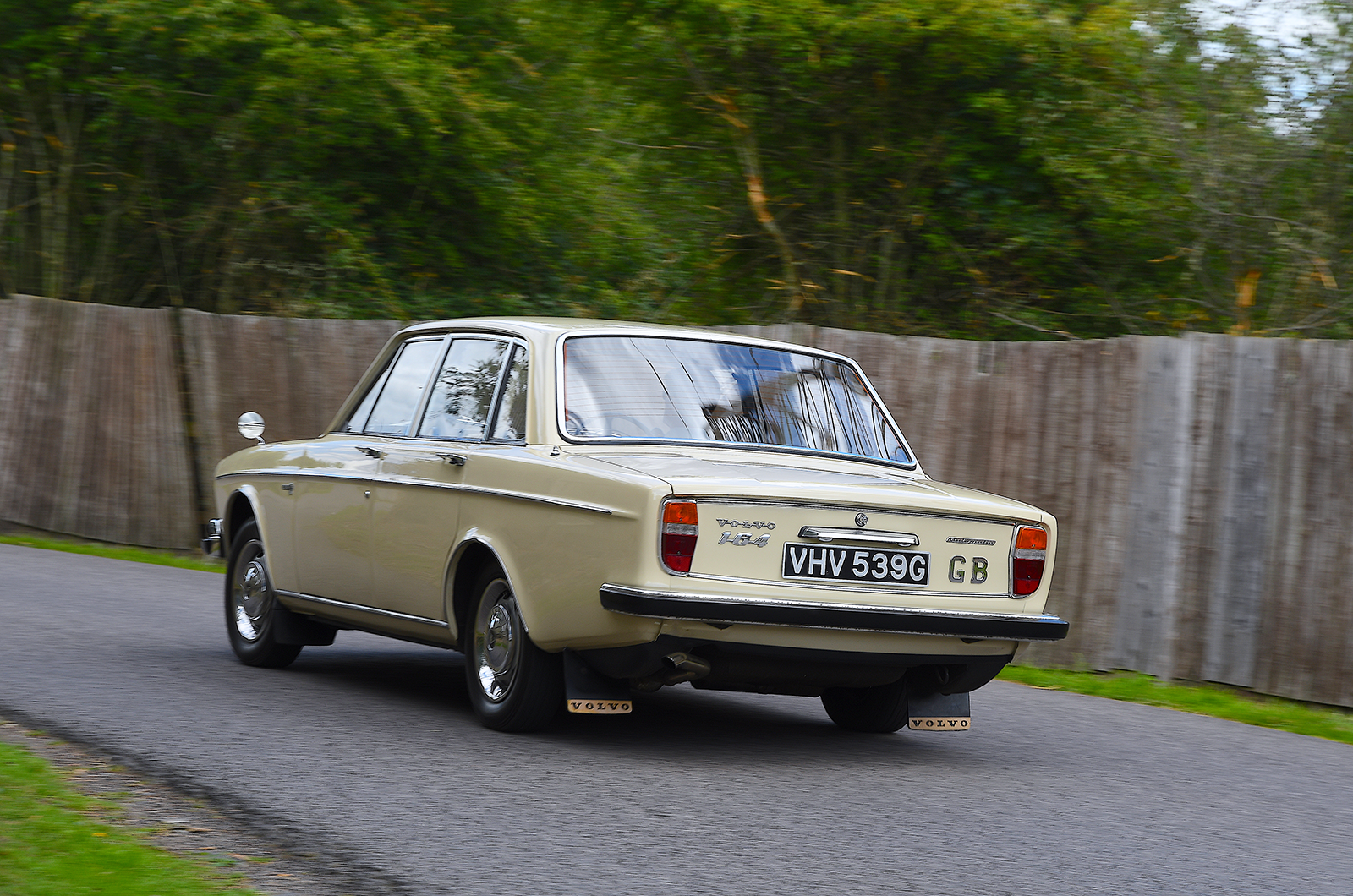 Classic & Sports Car – Guilty pleasures: Volvo 164