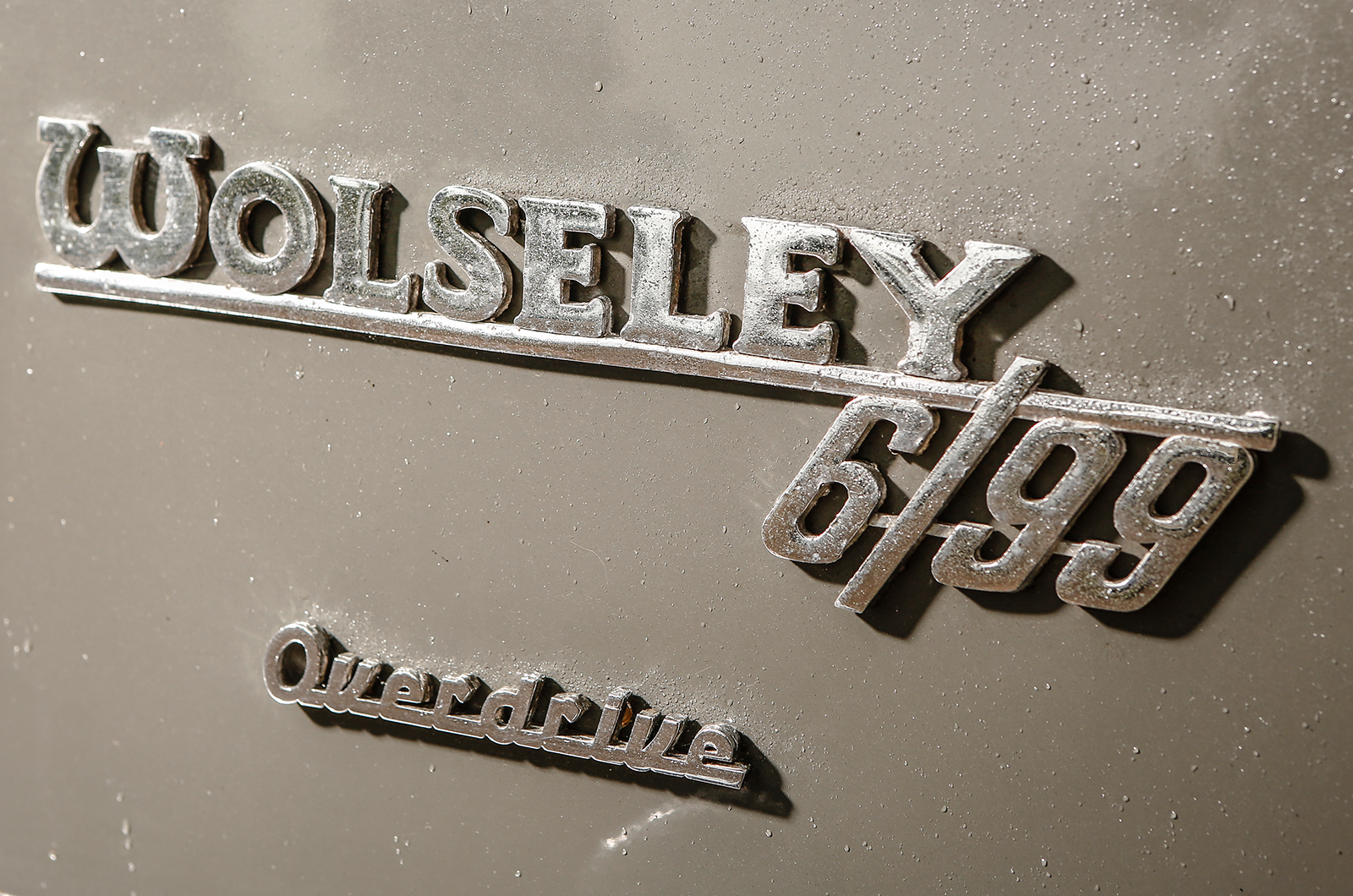 Classic & Sports Car – The battle for middle England: Rover 3-Litre vs Wolseley 6/99