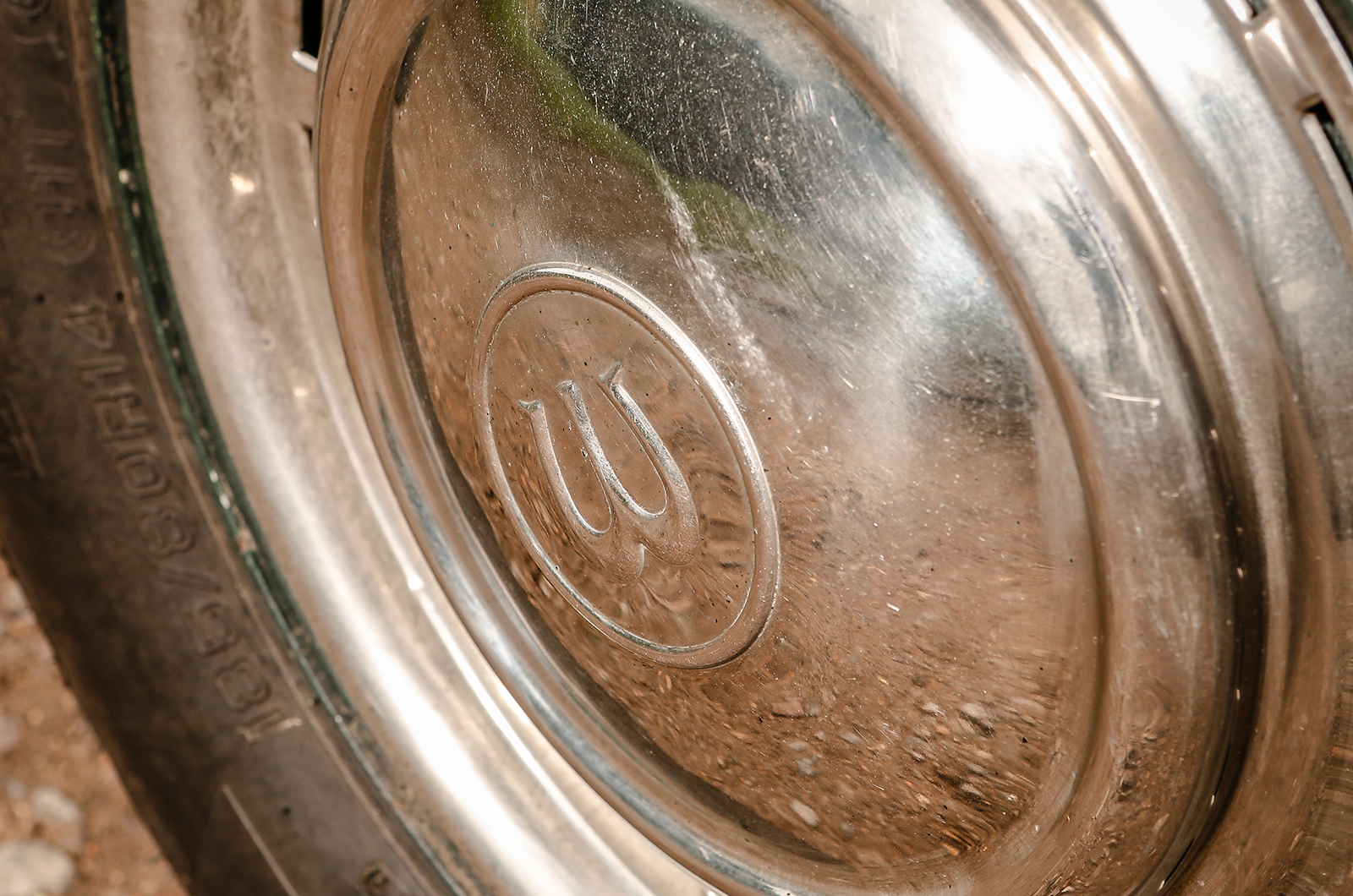 Classic & Sports Car – The battle for middle England: Rover 3-Litre vs Wolseley 6/99