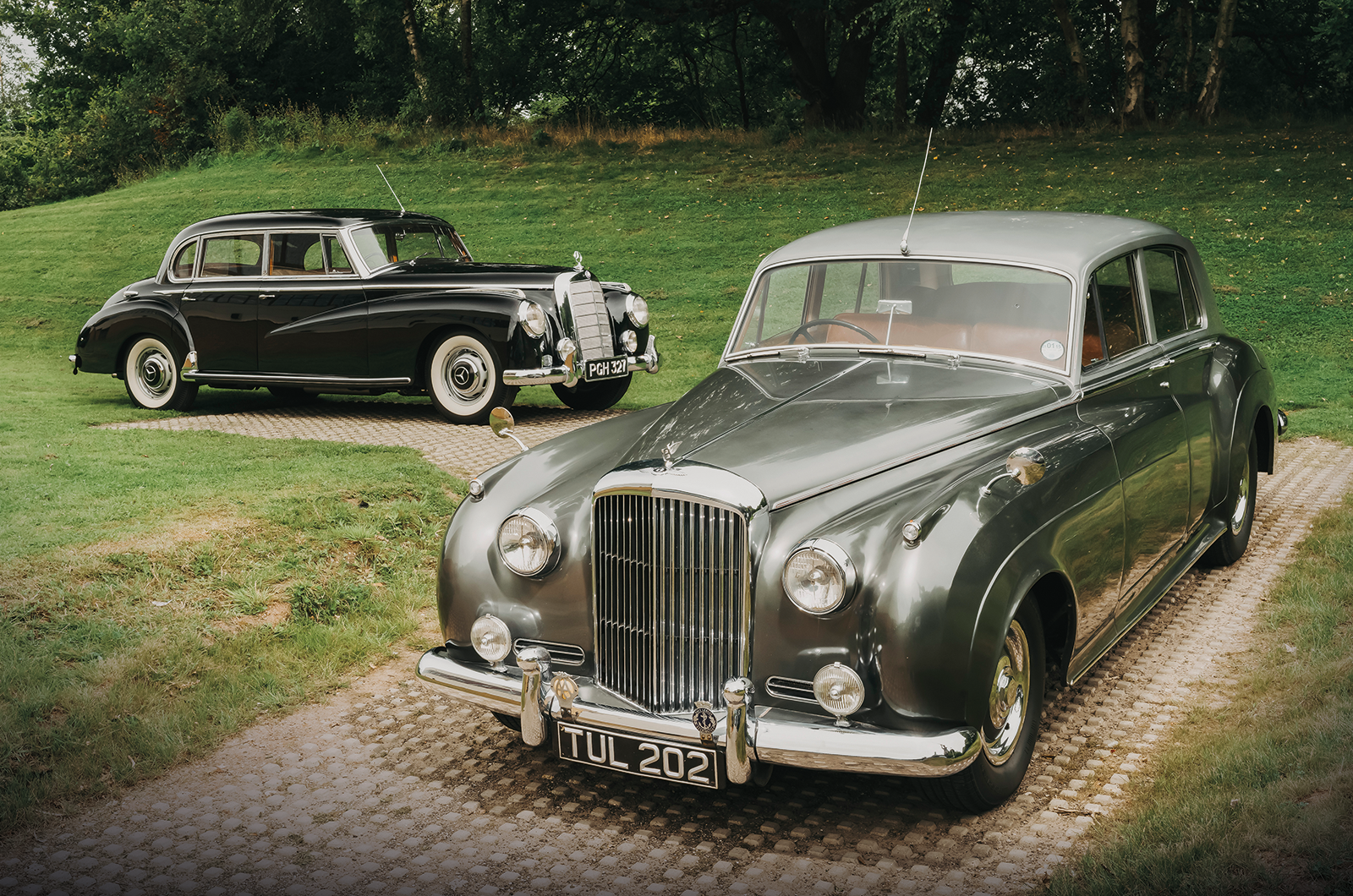 Classic & Sports Car – Peace makers: Bentley S1 vs Mercedes-Benz 300b