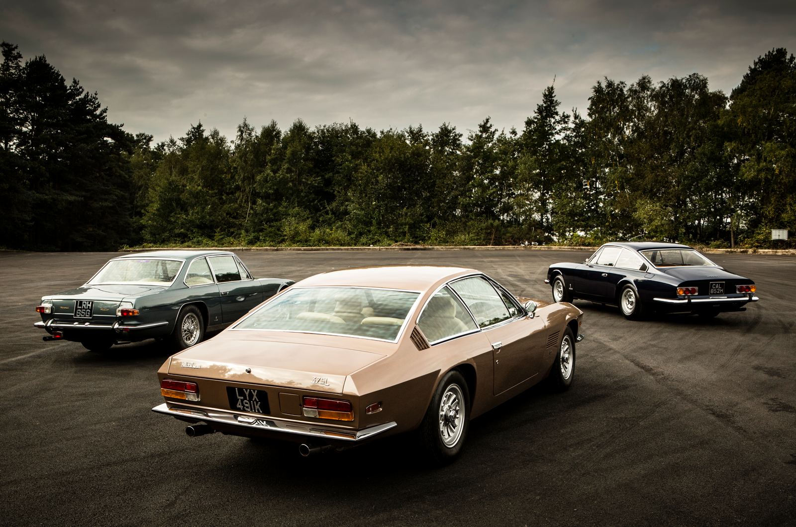 Classic & Sports Car - Welcome to the jet set: Ferrari 365GT 2+2 vs Maserati Mexico vs Monteverdi 375L