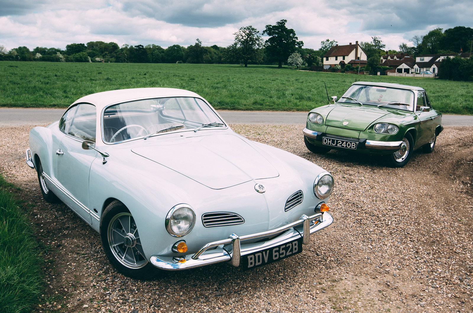 Classic & Sports Car – Horizontally opposed: Panhard 24CT vs Volkswagen Karmann Ghia