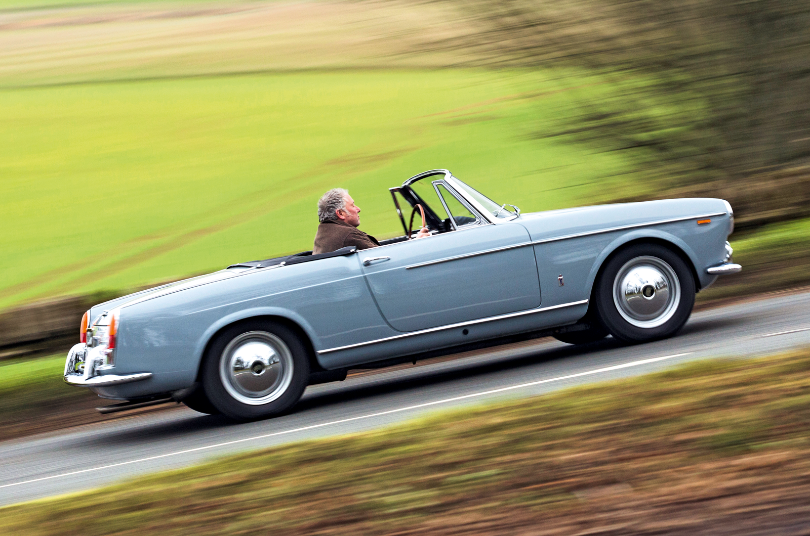 Pretty little things: Alfa Romeo Giulia Spider Veloce vs Fiat-Osca 1500S Cabriolet