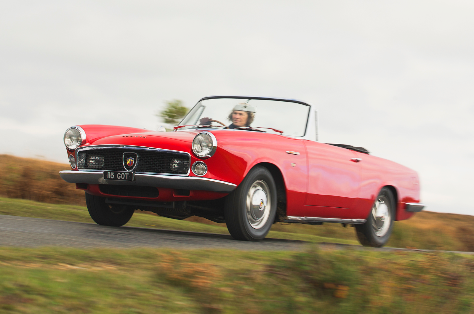 Classic & Sports Car – Abarth 2200 Spider: on a softer note