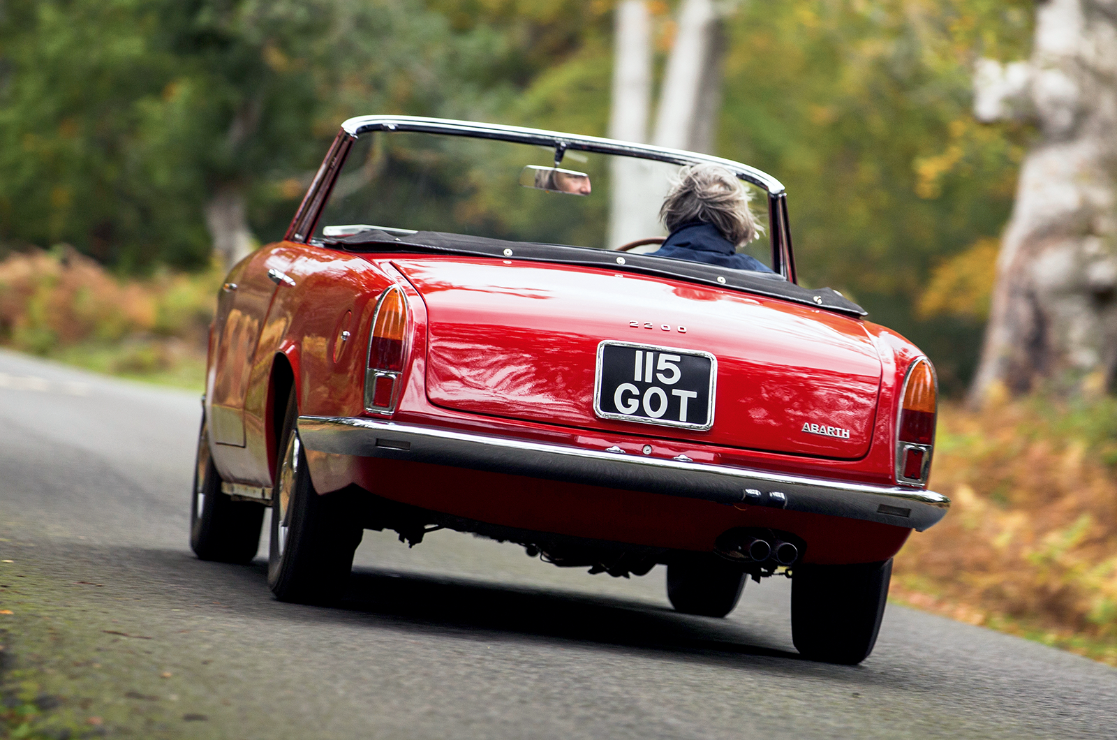 Classic & Sports Car – Abarth 2200 Spider: on a softer note