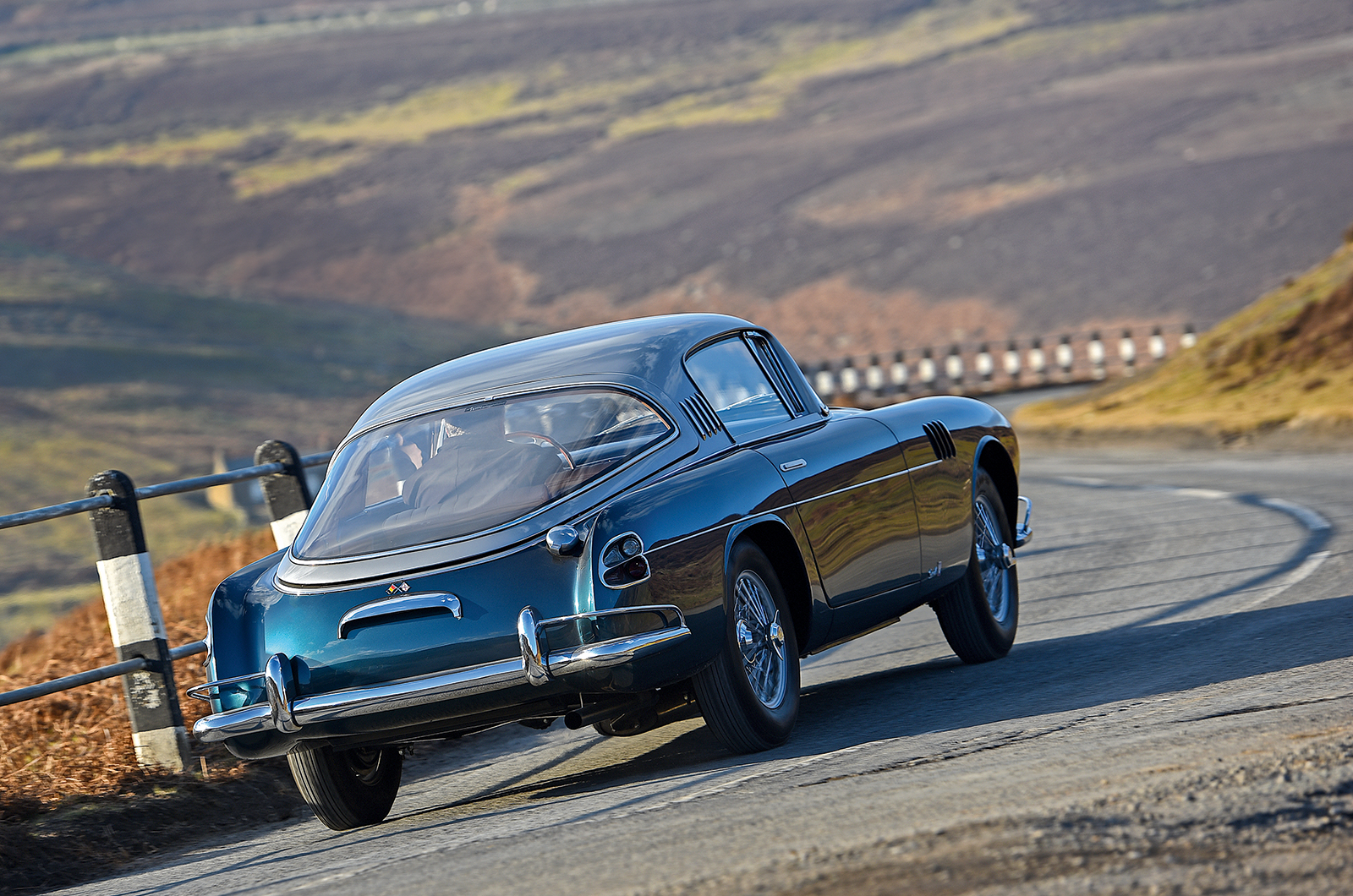 Classic & Sports Car – Aston Martin DB2/4 Vignale: fitted out for a king