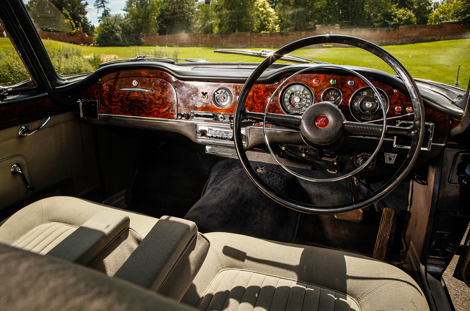 Classic & Sports Car - Humber Imperial vs Vanden Plas Princess 4 Litre R: to the manor borne