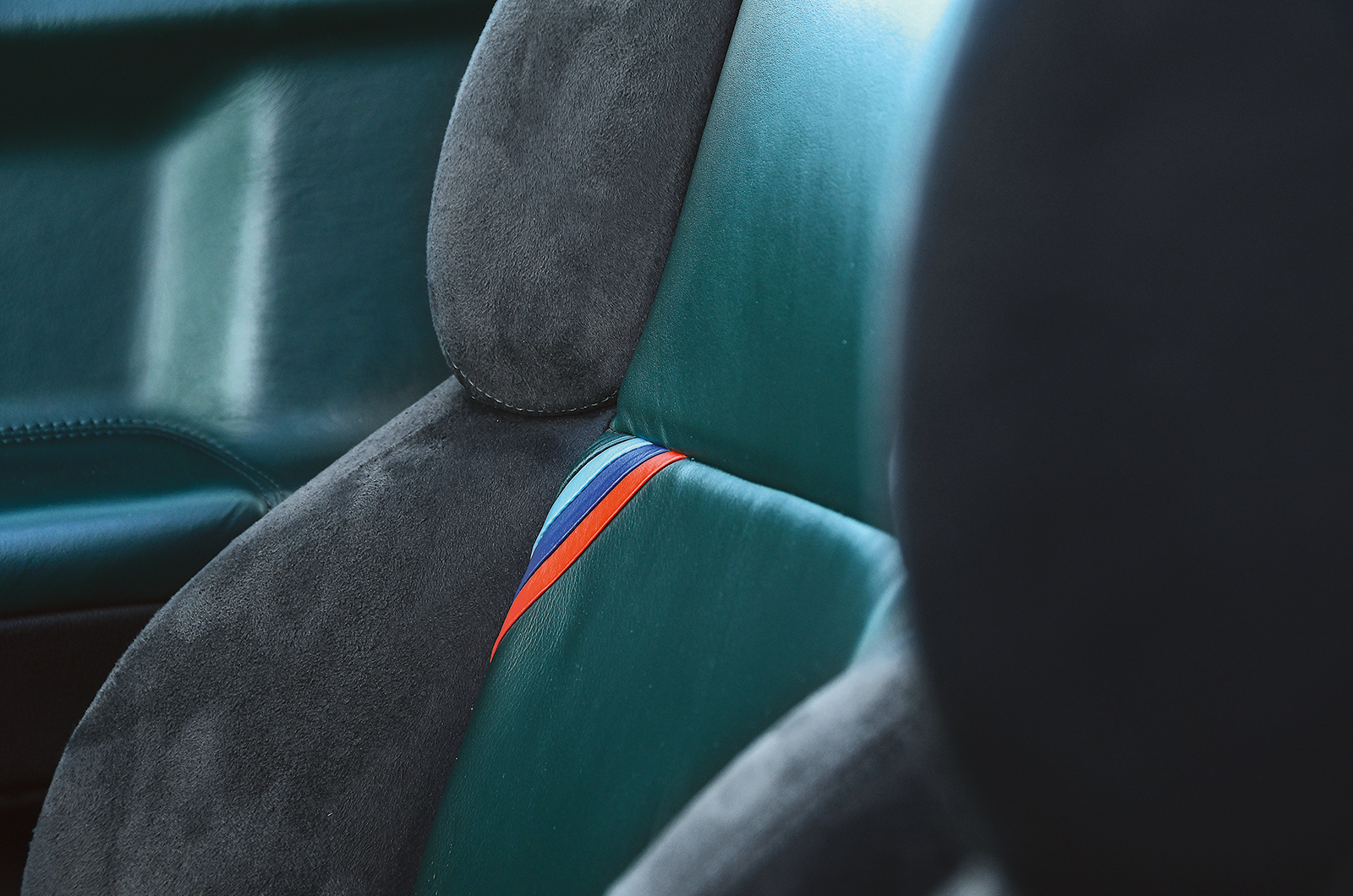 Classic & Sports Car - BMW M3s: maximum attack