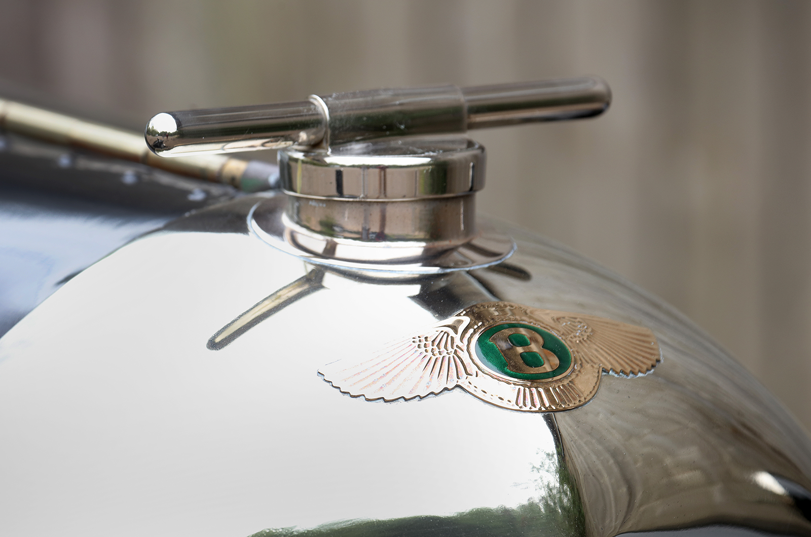 Classic & Sports Car - Bentley Super Sports: high-speed commute