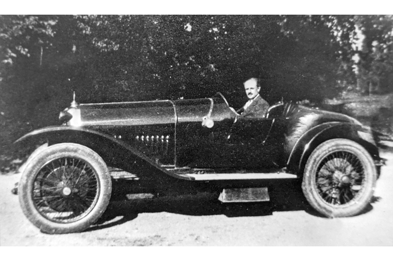 Classic & Sports Car - Bentley Super Sports: high-speed commute