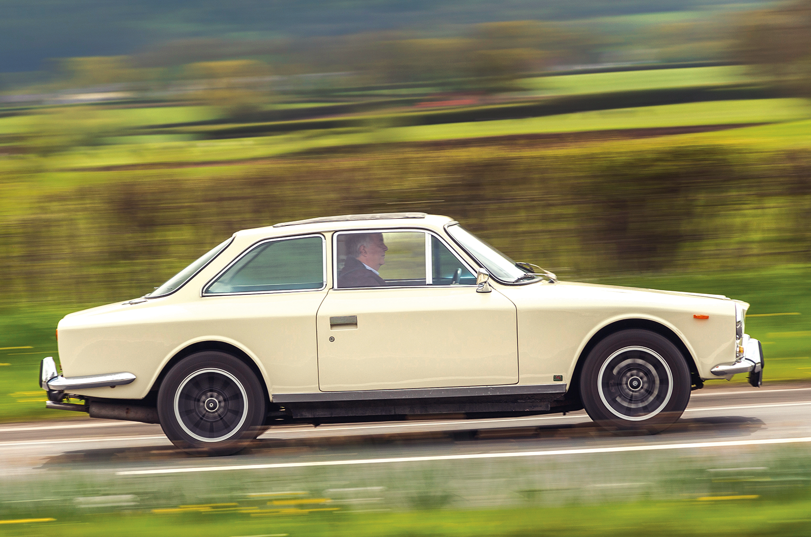 Classic & Sports Car - Gilbern Genie and Invader: Welsh warriors