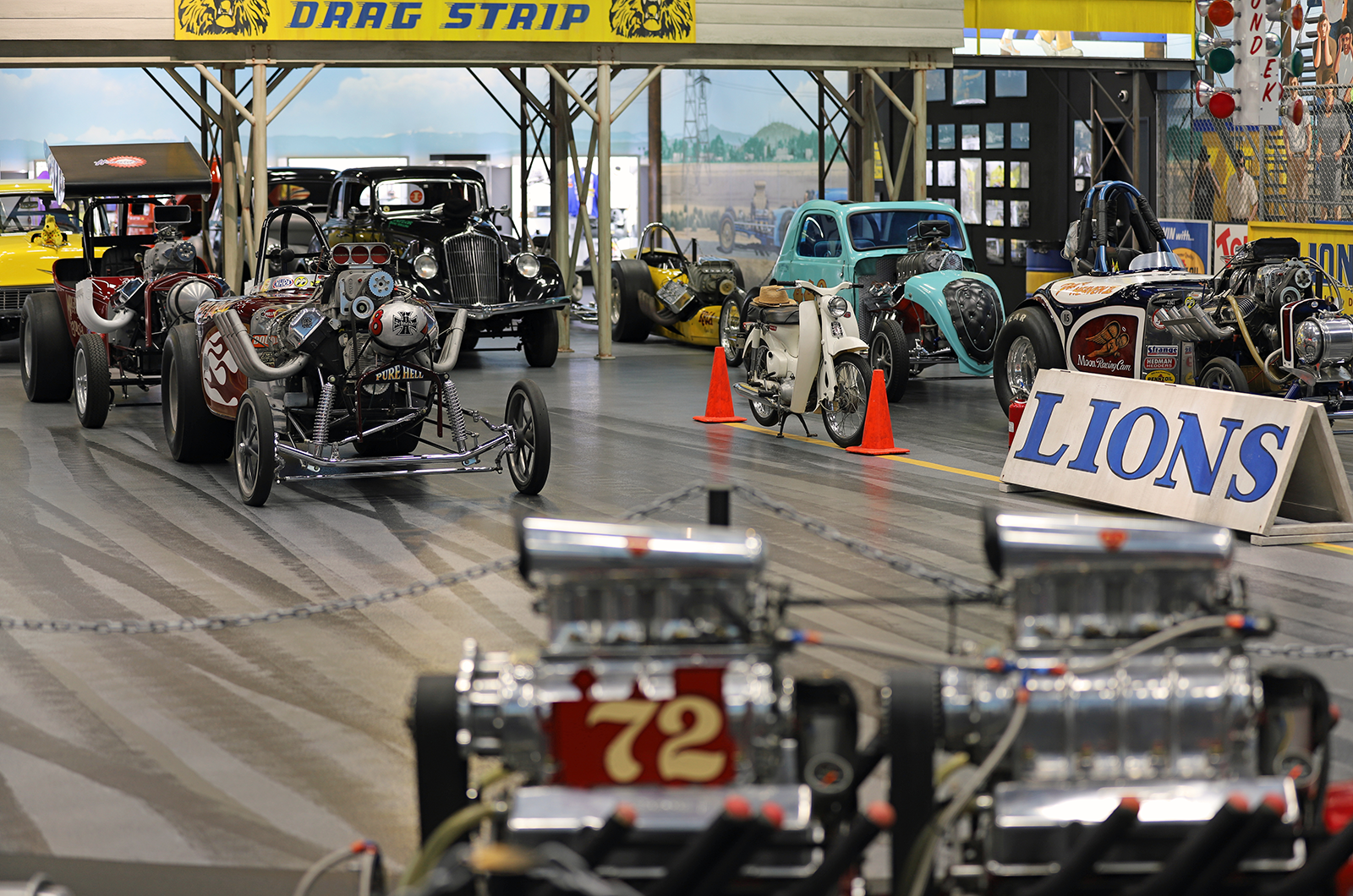 Classic & Sports Car - Classic shrine: Lions Drag Strip Museum