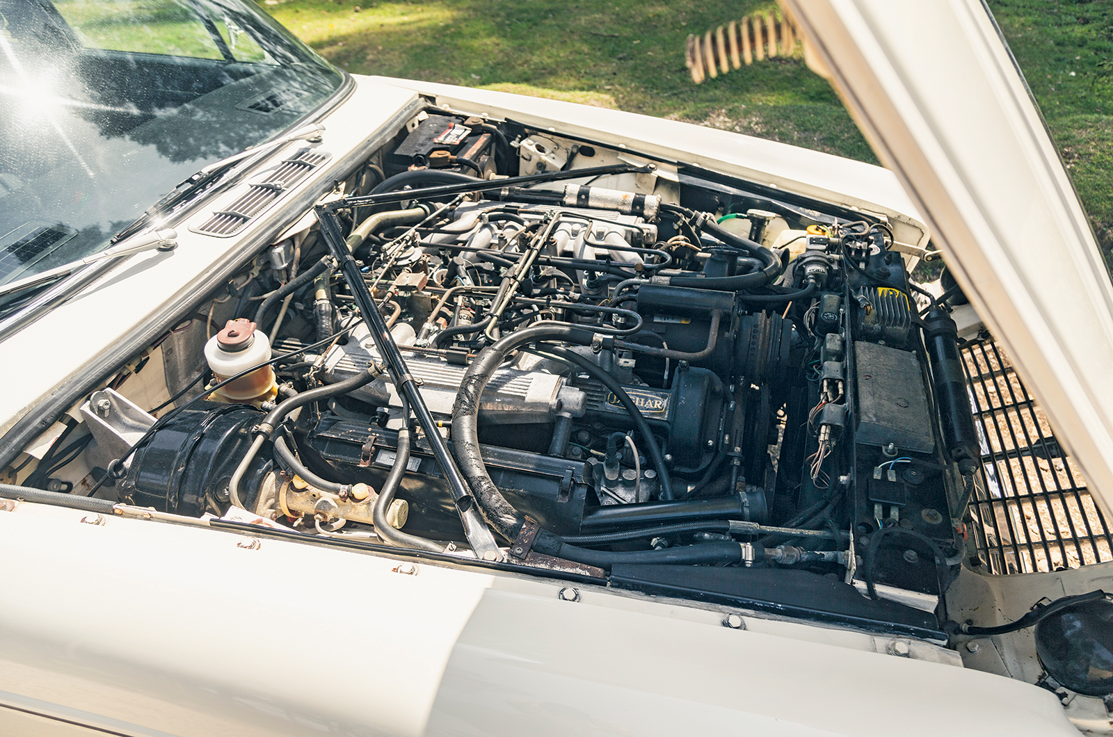 Classic & Sports Car – Rolls-Royce Silver Shadow II vs Cadillac Seville vs Jaguar XJ12 LWB: game of thrones