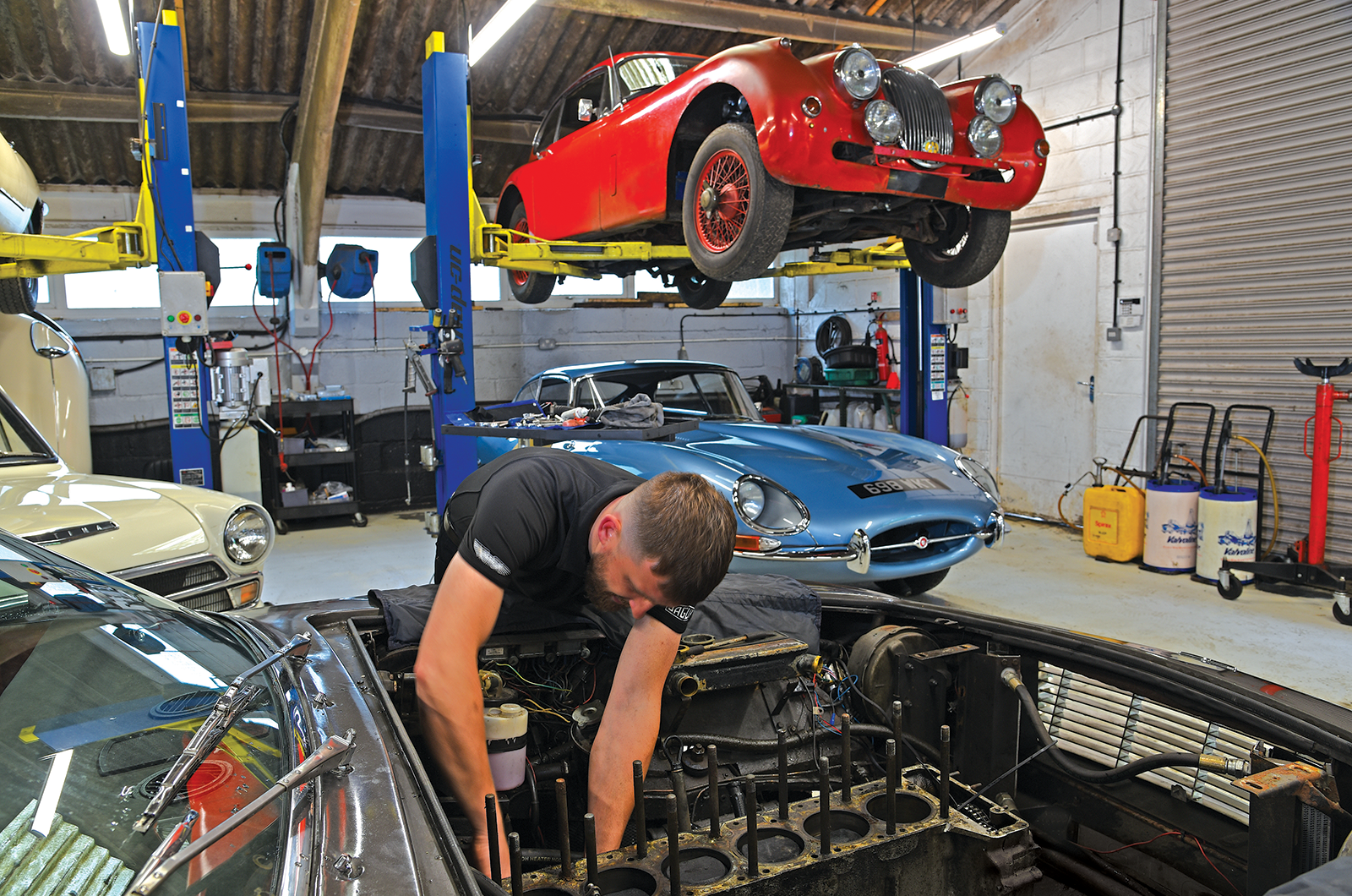 Classic & Sports Car - The specialist: Copthorne Classics