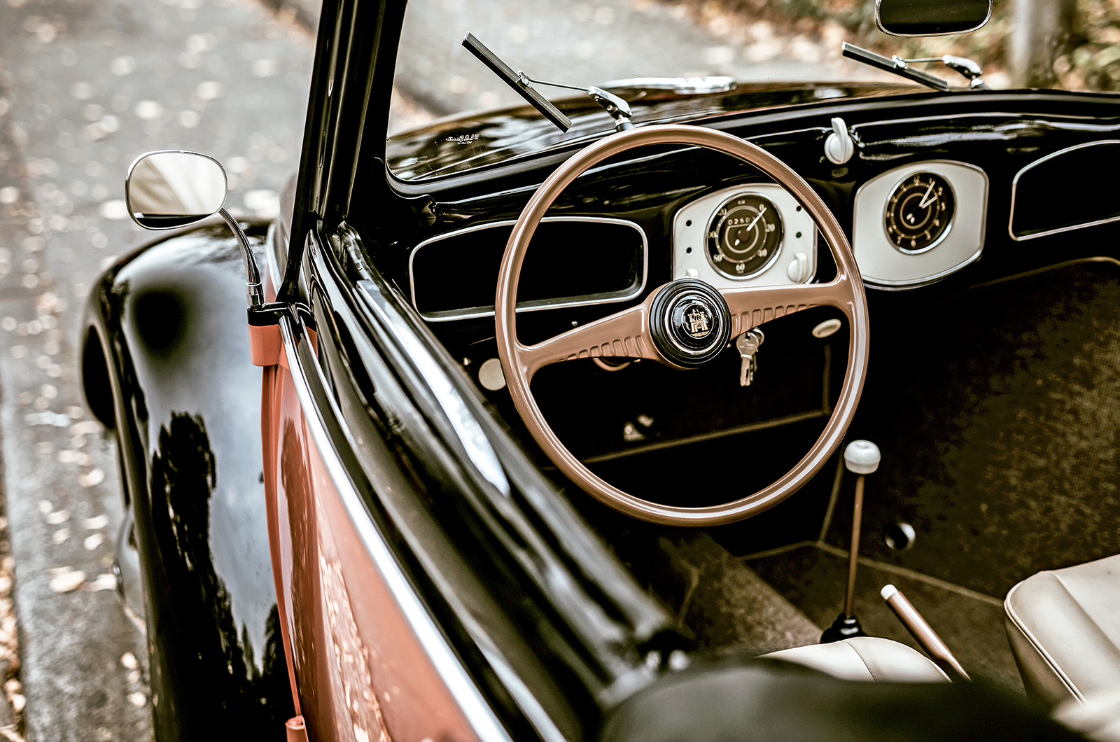 Classic & Sports Car – Volkswagen Beetle: Wolfsburg’s miracle car