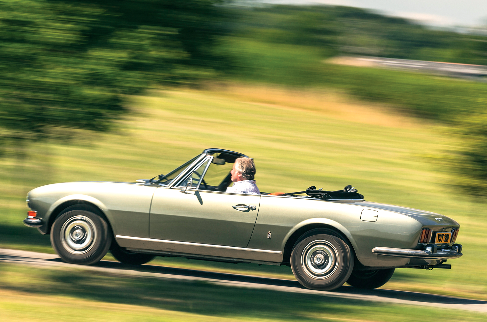 Classic & Sports Car – Peugeot 504s: Sochaux’s Pininfarina reunion