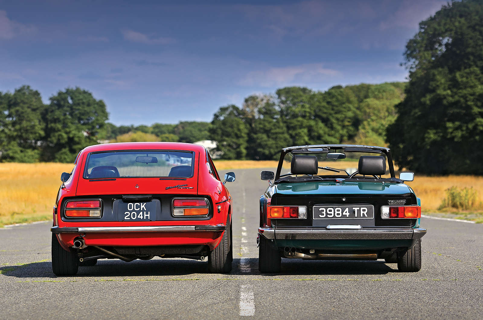 Classic & Sports Car – Datsun 240Z vs Triumph TR6: oceans apart