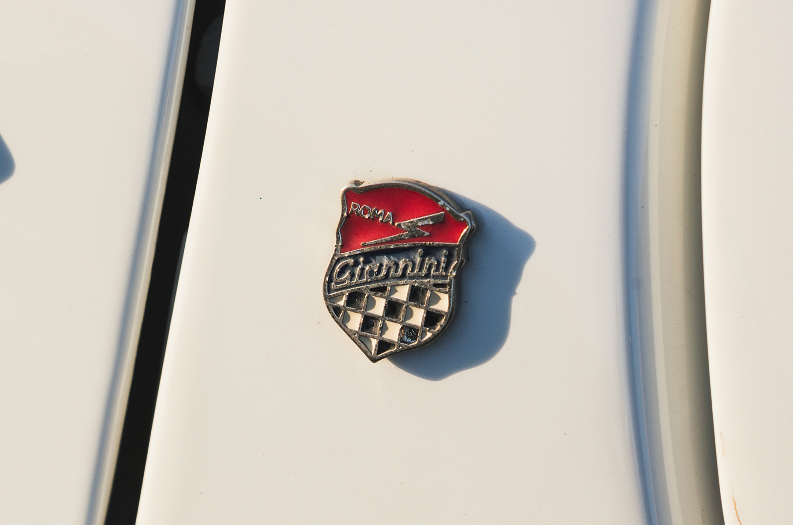 Classic & Sports Car – Abarth 695 SS vs Giannini 500TV: baby dragons