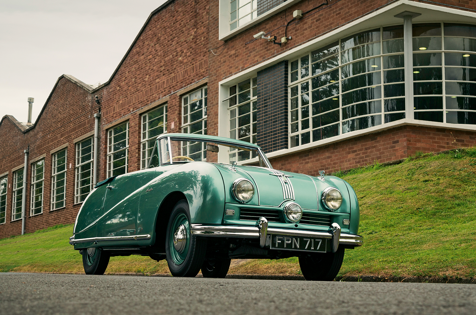 Classic & Sports Car – Austin A90 Atlantic: one for the album