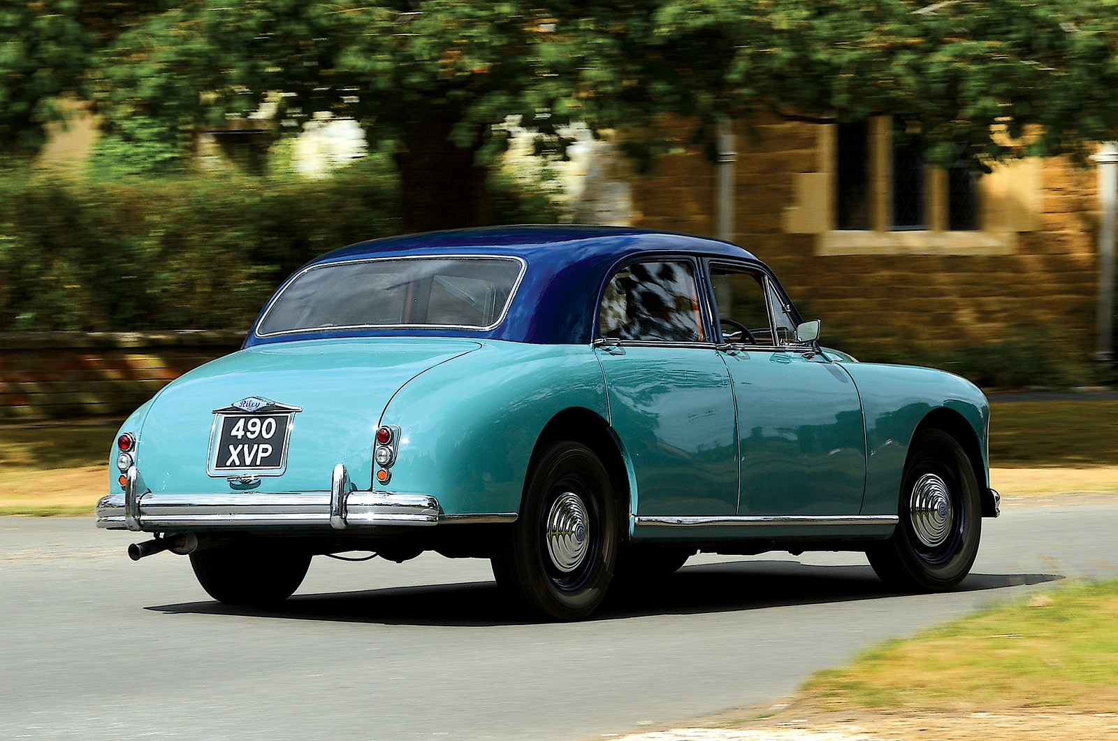 Classic & Sports Car – Riley Pathfinder vs Armstrong Siddeley 236: end of the line