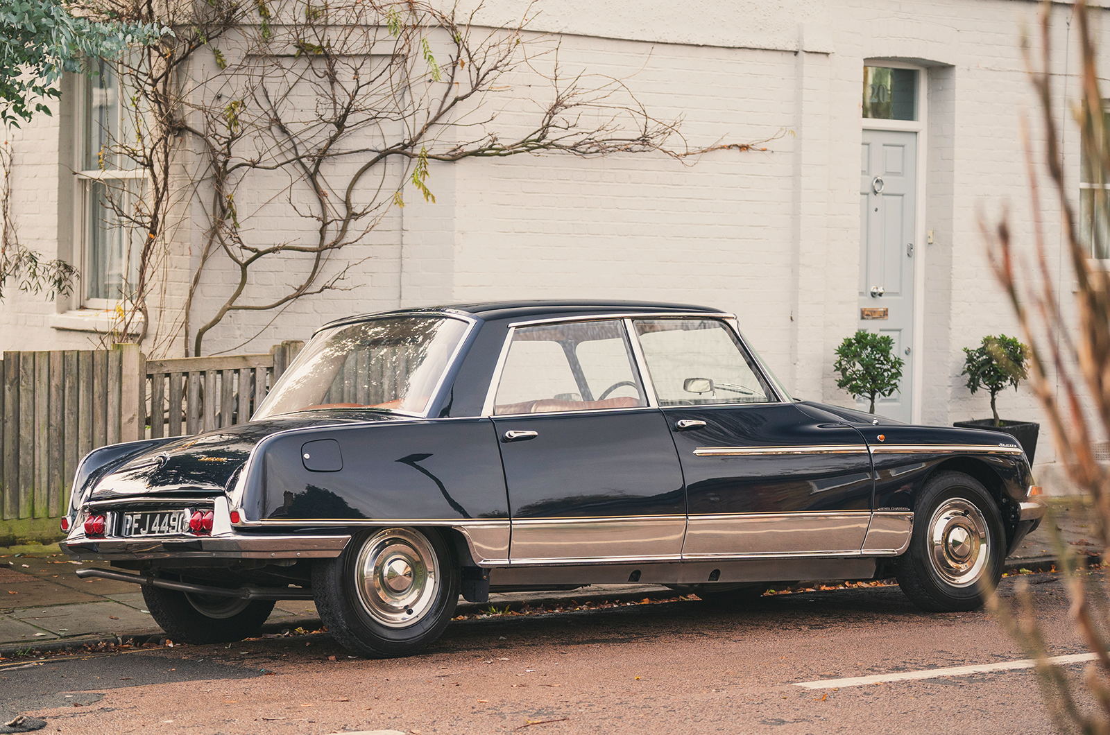 Classic & Sports Car – Citroën DS Majesty: the Midas touch