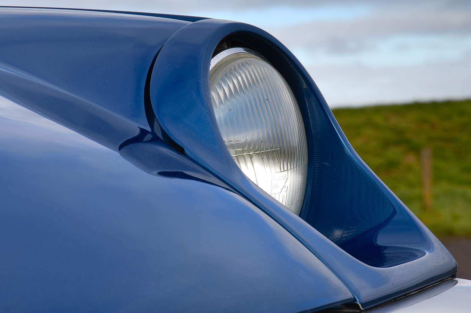 Classic & Sports Car – Triumph TR7 vs Jensen-Healey: underdog day