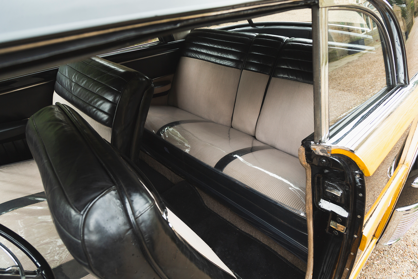 Classic & Sports Car – Chrysler Newport Town and Country: wood you believe it?