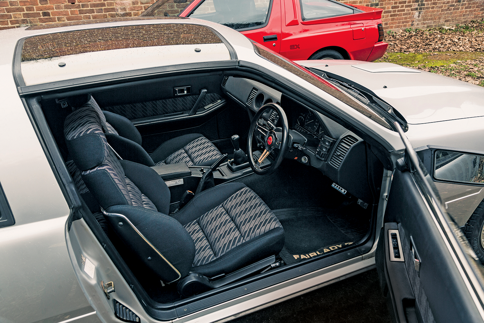 Classic & Sports Car – Mitsubishi Starion EX vs Nissan Fairlady 200ZR: the forbidden Z