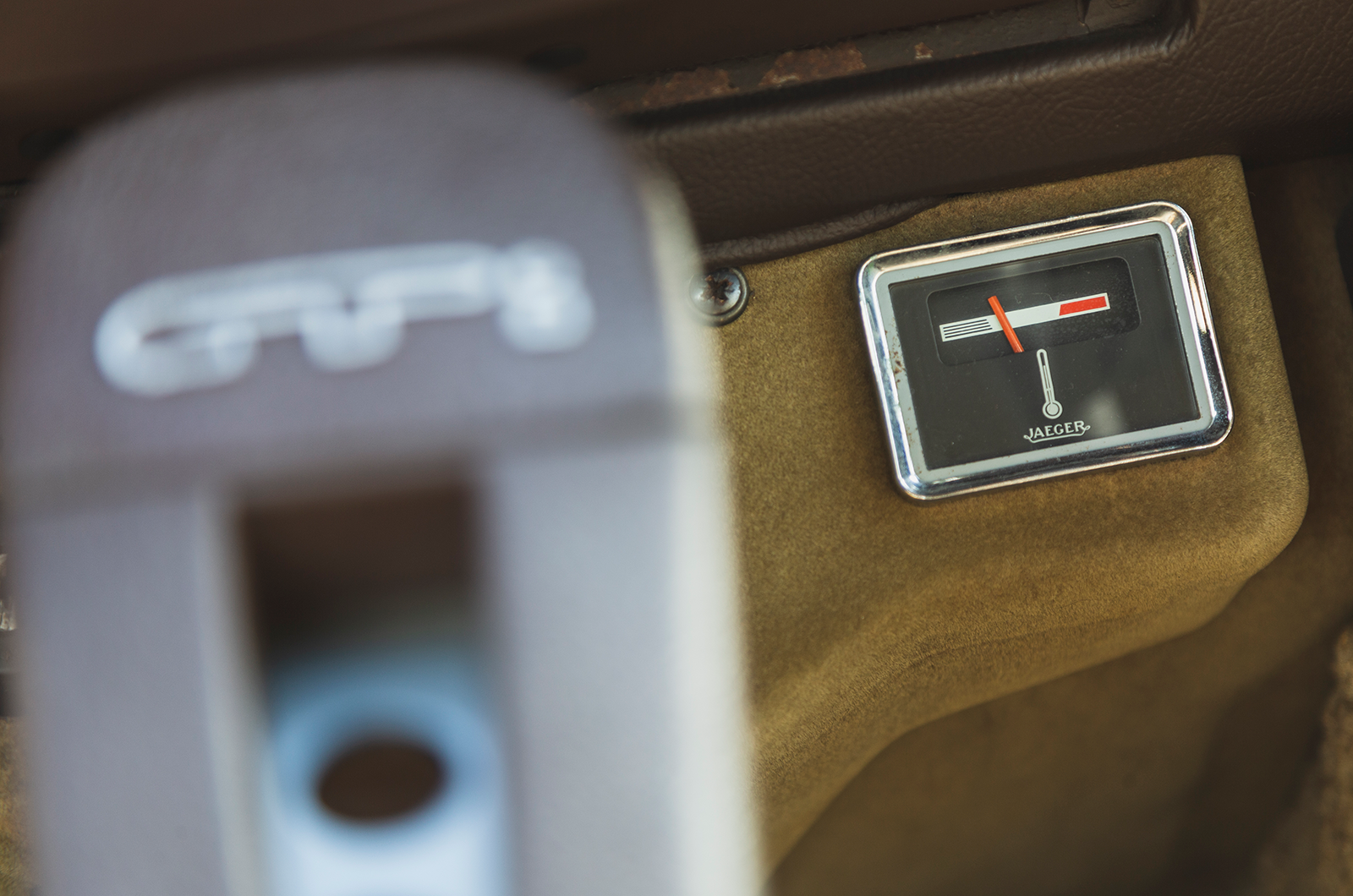 Classic & Sports Car – Citroën CX 2400 GTi vs Lancia Gamma Berlina: living separate lives