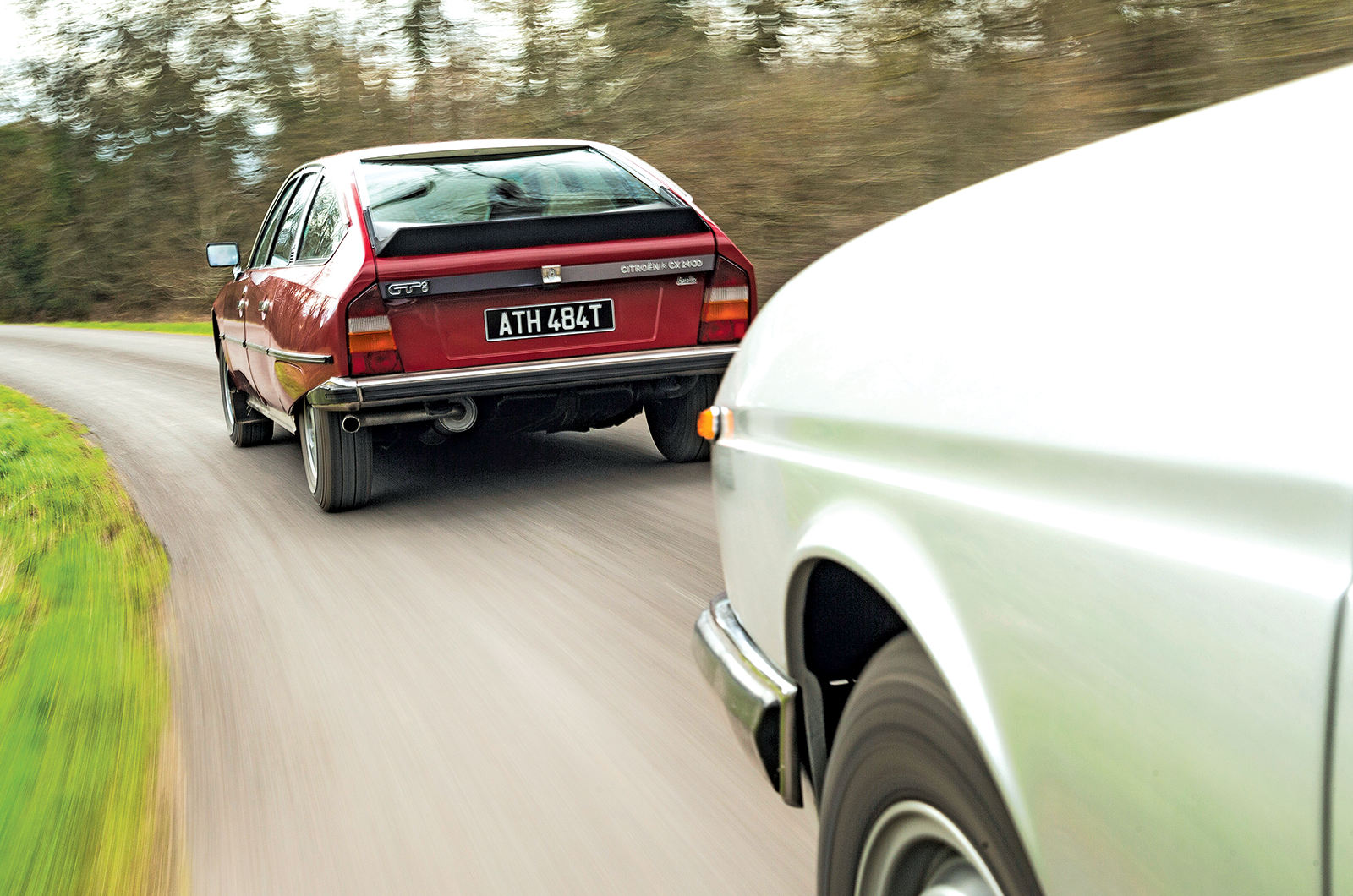 Classic & Sports Car – Citroën CX 2400 GTi vs Lancia Gamma Berlina: living separate lives