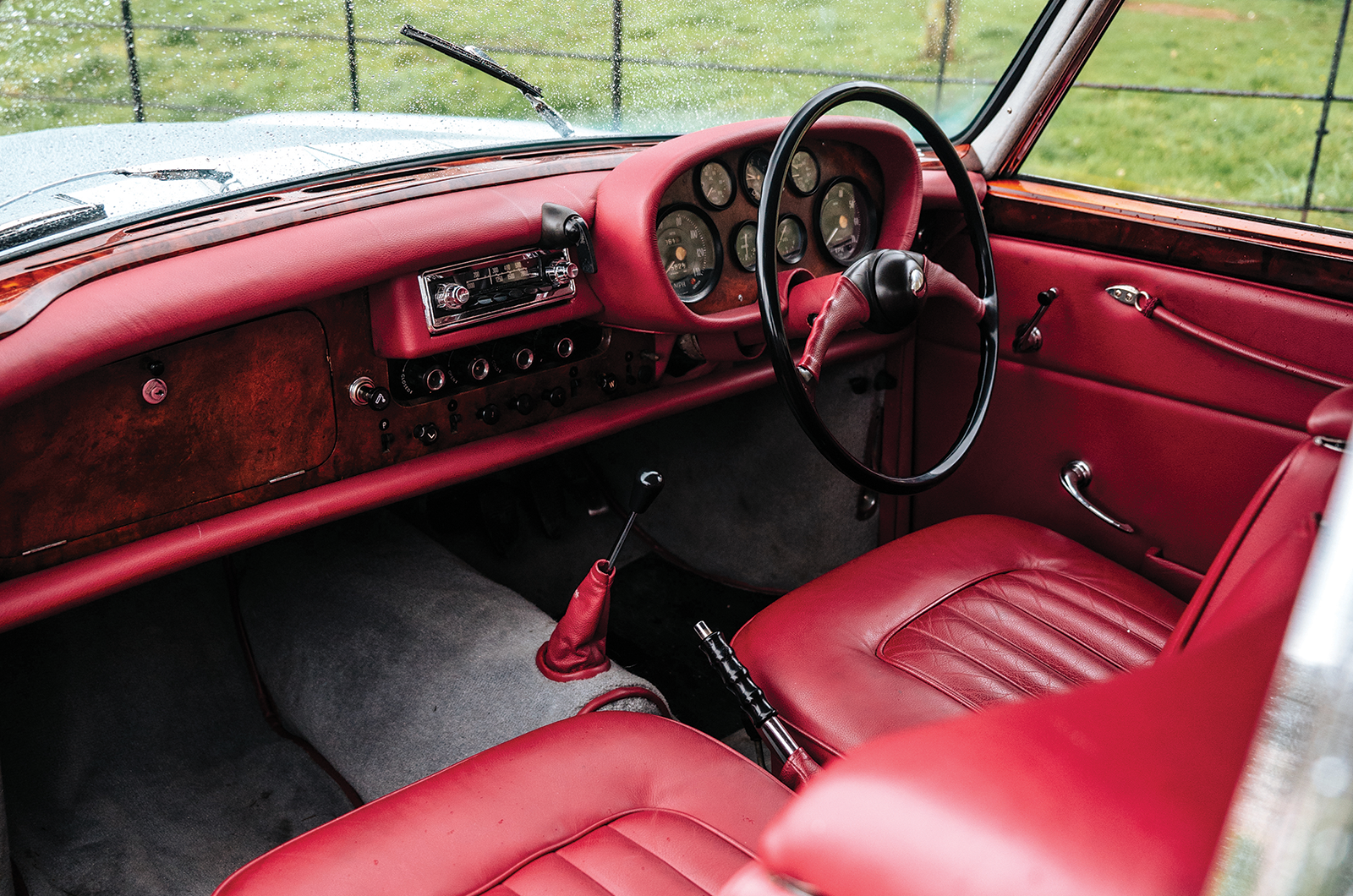 Classic & Sports Car – Alfa Romeo 2000 Sprint vs Bristol 406: the connoisseur’s choice